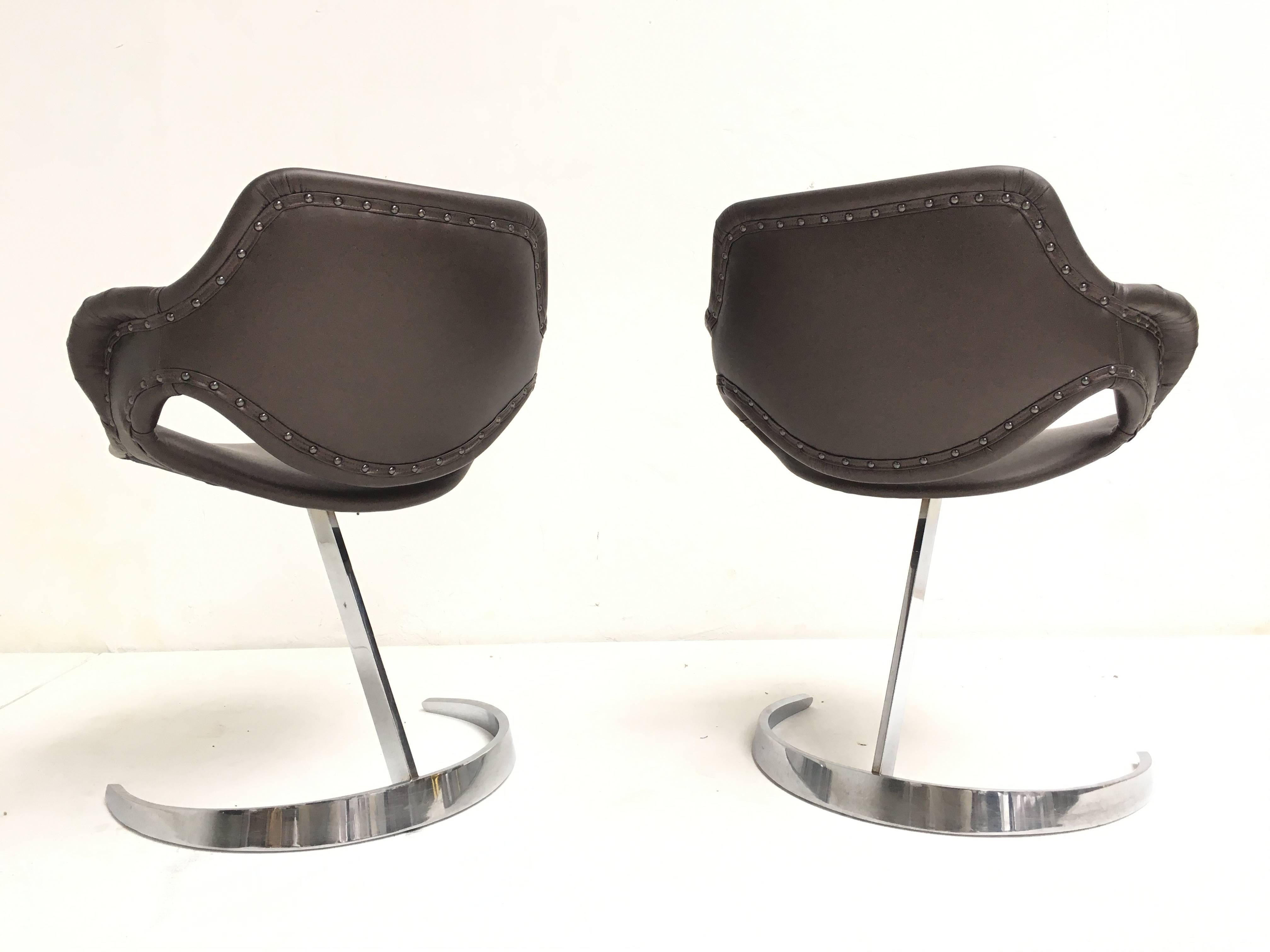 Futuriste Superbe ensemble de quatre chaises «Scimitar » de Boris Tabacoff pour MMM, France, années 1960 en vente