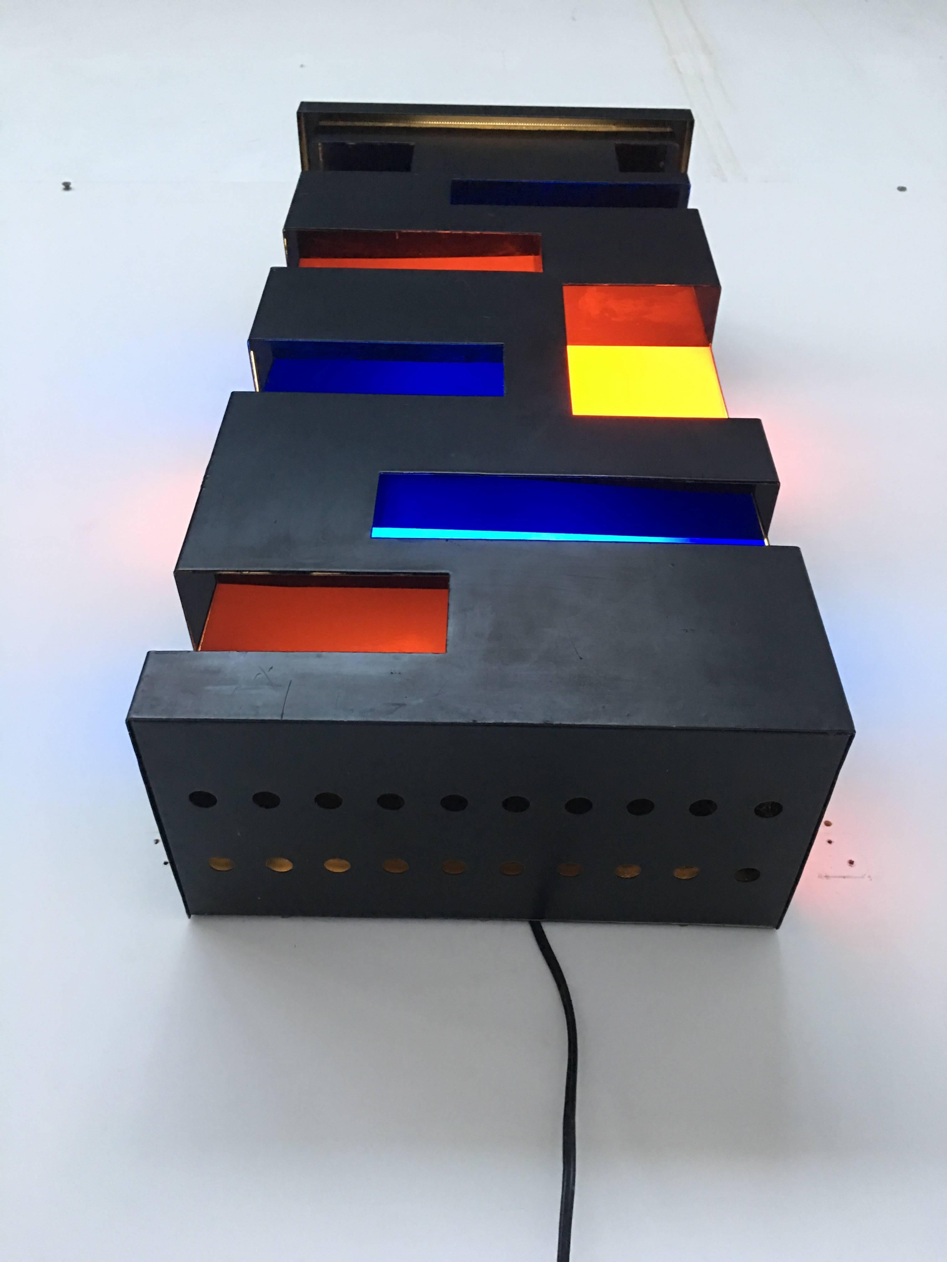 Late 20th Century Enameled Steel and Plexiglas 'De Stijl' Style Light Sculpture, Italy, 1970 For Sale