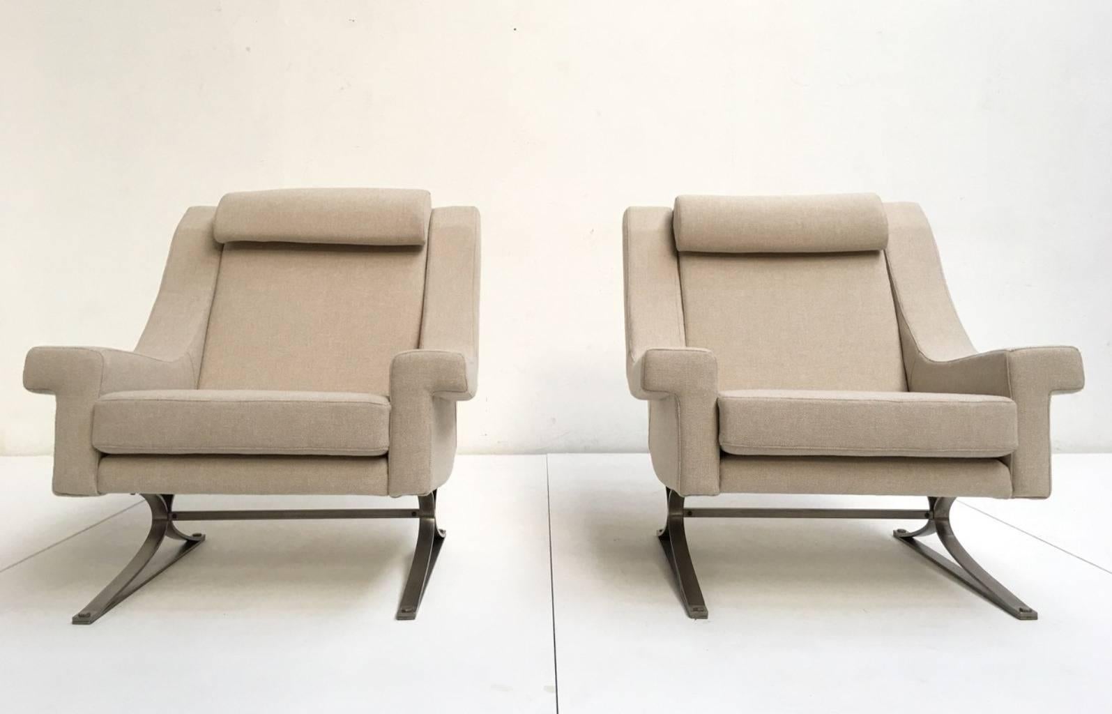 Mid-20th Century Amazing Pair of 'Grand Prix' Lounge Chairs by Sculptor Maurice Calka, Arflex, 1960