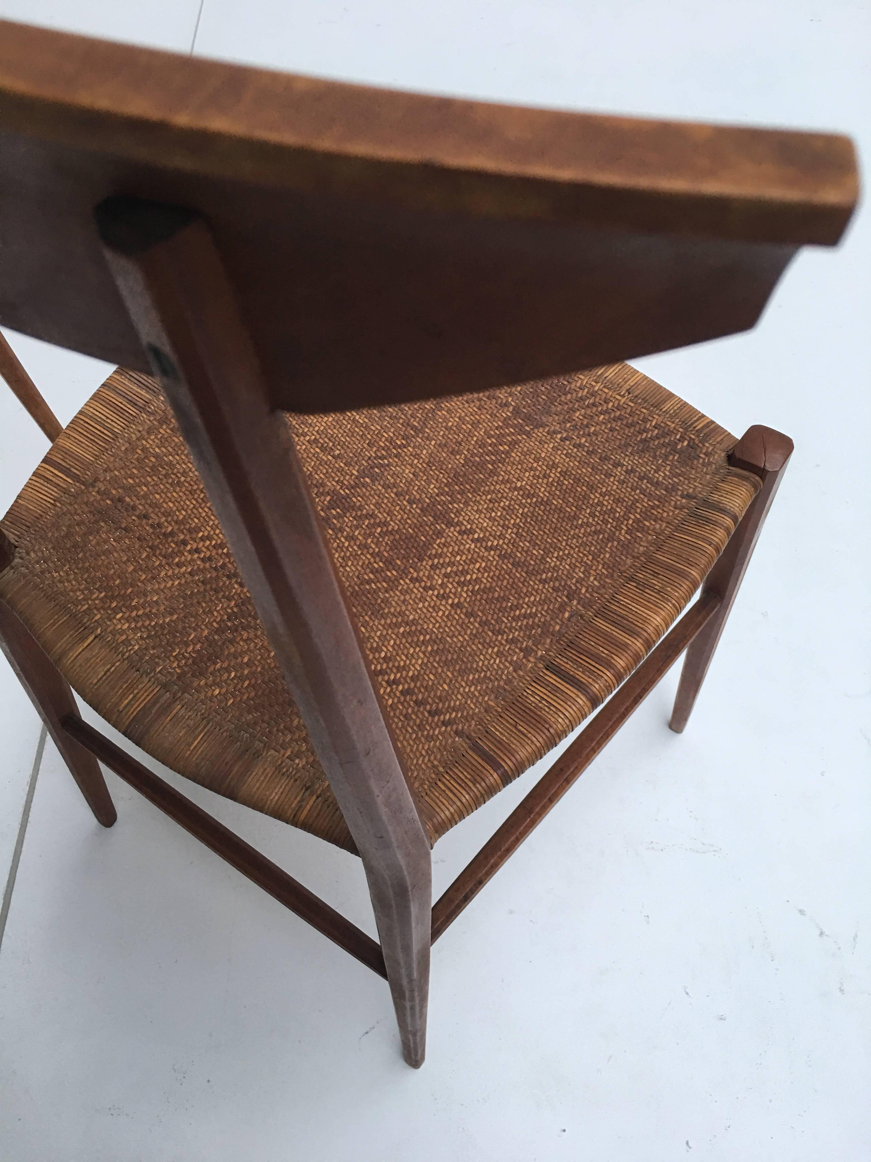 Italian Pair of 1950s Gio Ponti Influenced Modernist Chiavari Side Chairs