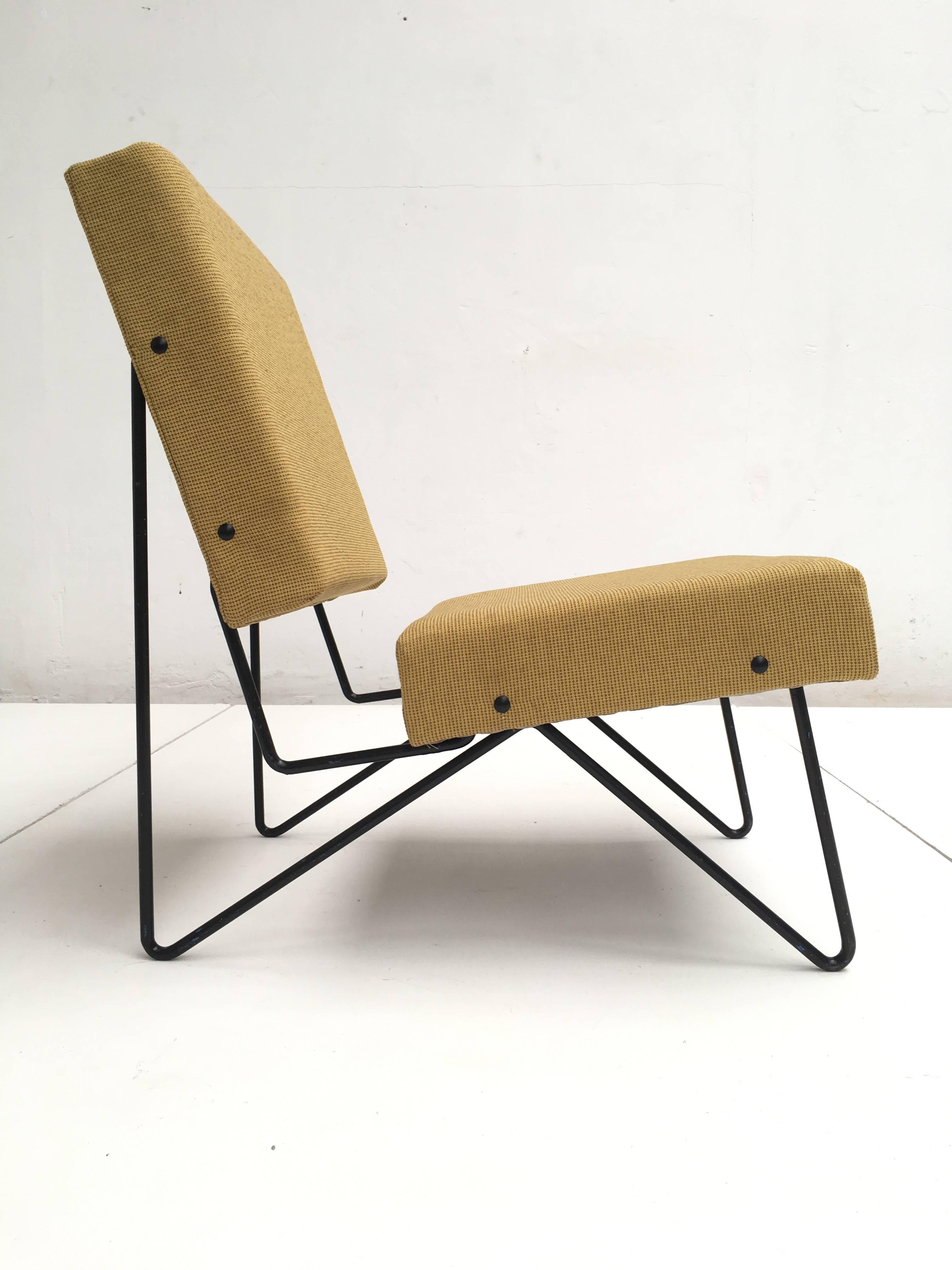 A rare icon of Dutch design history this FM03 Combex lounge chair by Cees Braakman for UMS Pastoe

Superb solid steel frame with birch plywood and upholstery

Fully restored with new Latex foam, Pirelli strapping and a De Ploeg upholstery with