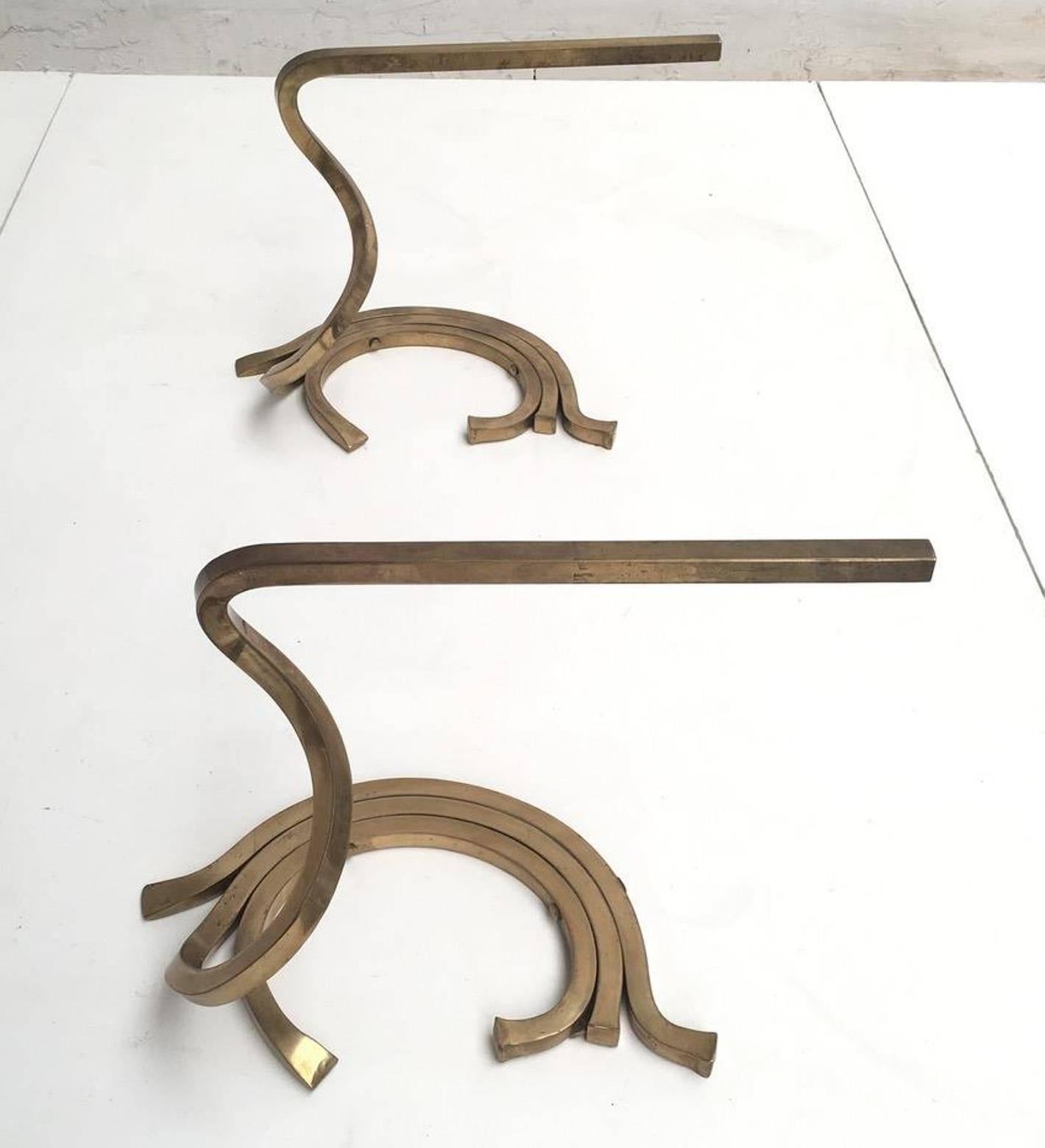 Stunning Sculptural Serpentine Form Coffee Table, Solid Brass Bar, Italy, 1970 3