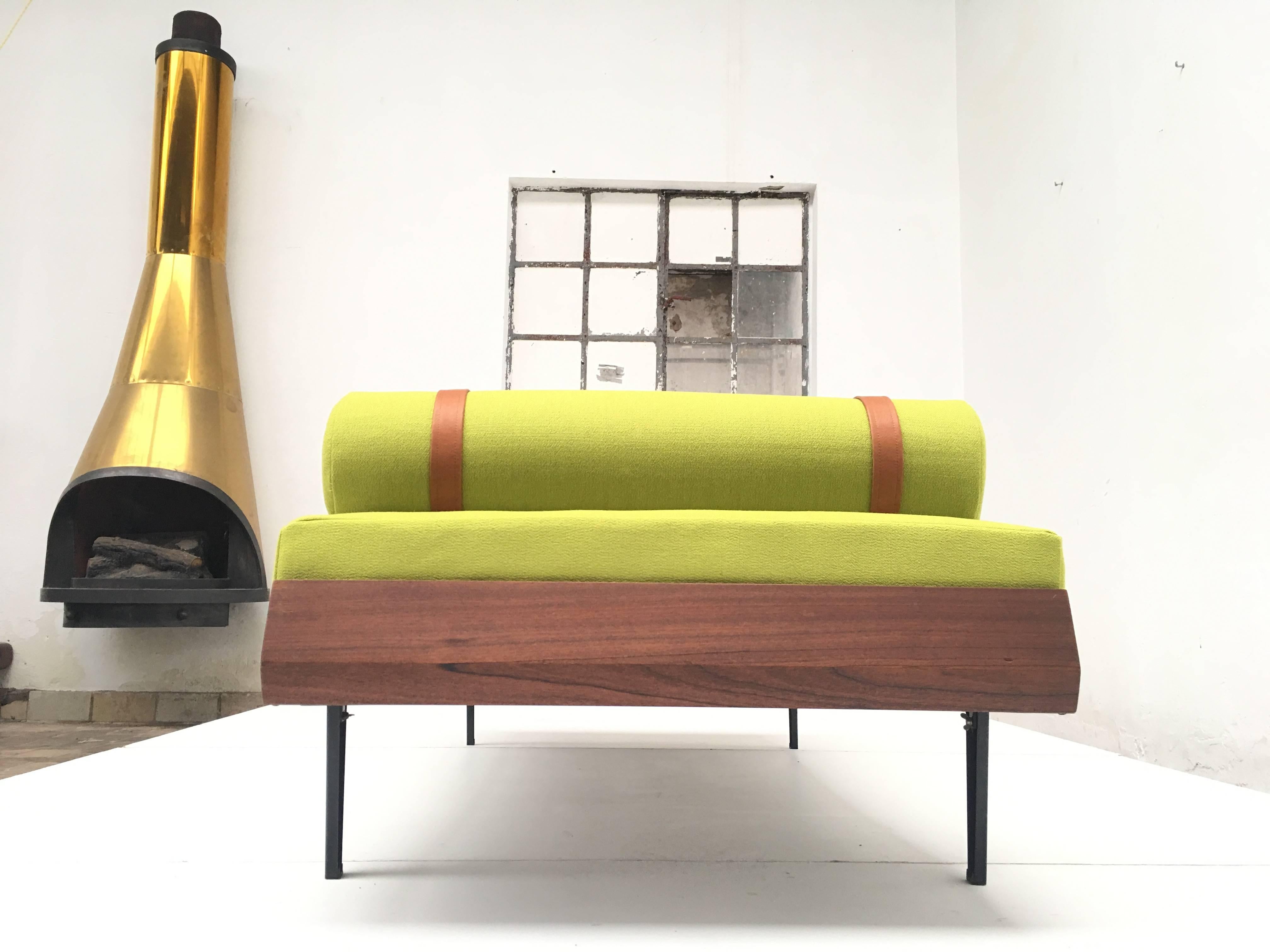 Mid-20th Century Rare Modernist Daybed Model 165 by A.R. Cordemeijer for Auping The Netherlands