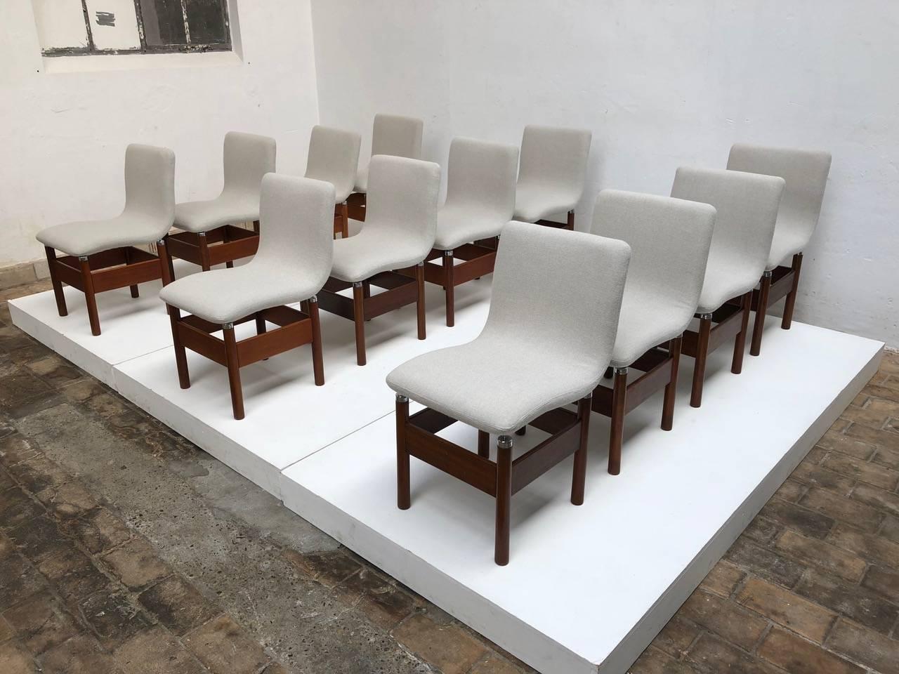Wool 12 'Chelsea' Dining Chairs by Introini, Saporiti 1966, Upholstery Fully Restored For Sale
