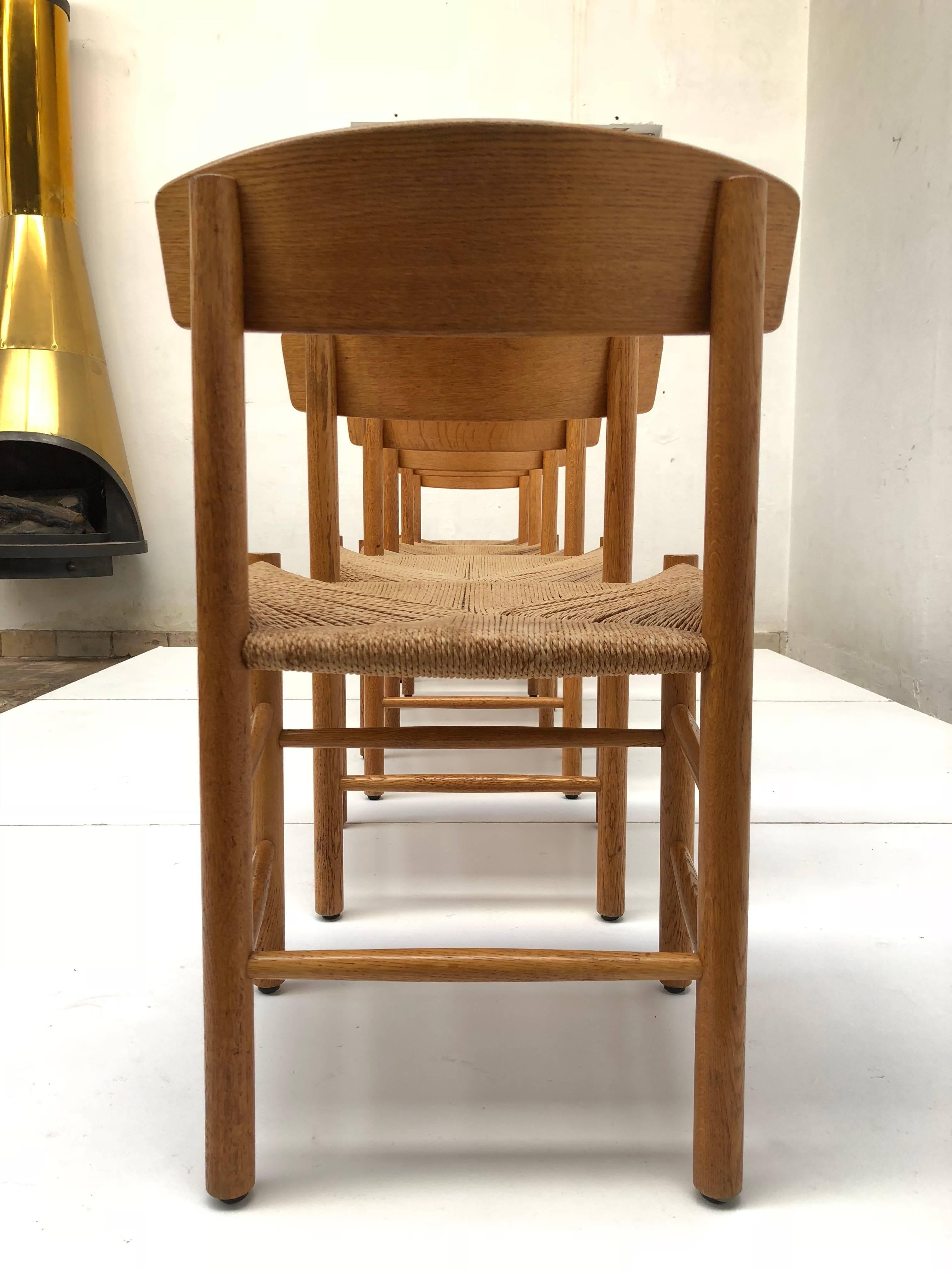 Set of Six Borge Mogensen J39 Shaker Oak and Papercord Dining Chairs, Denmark 3