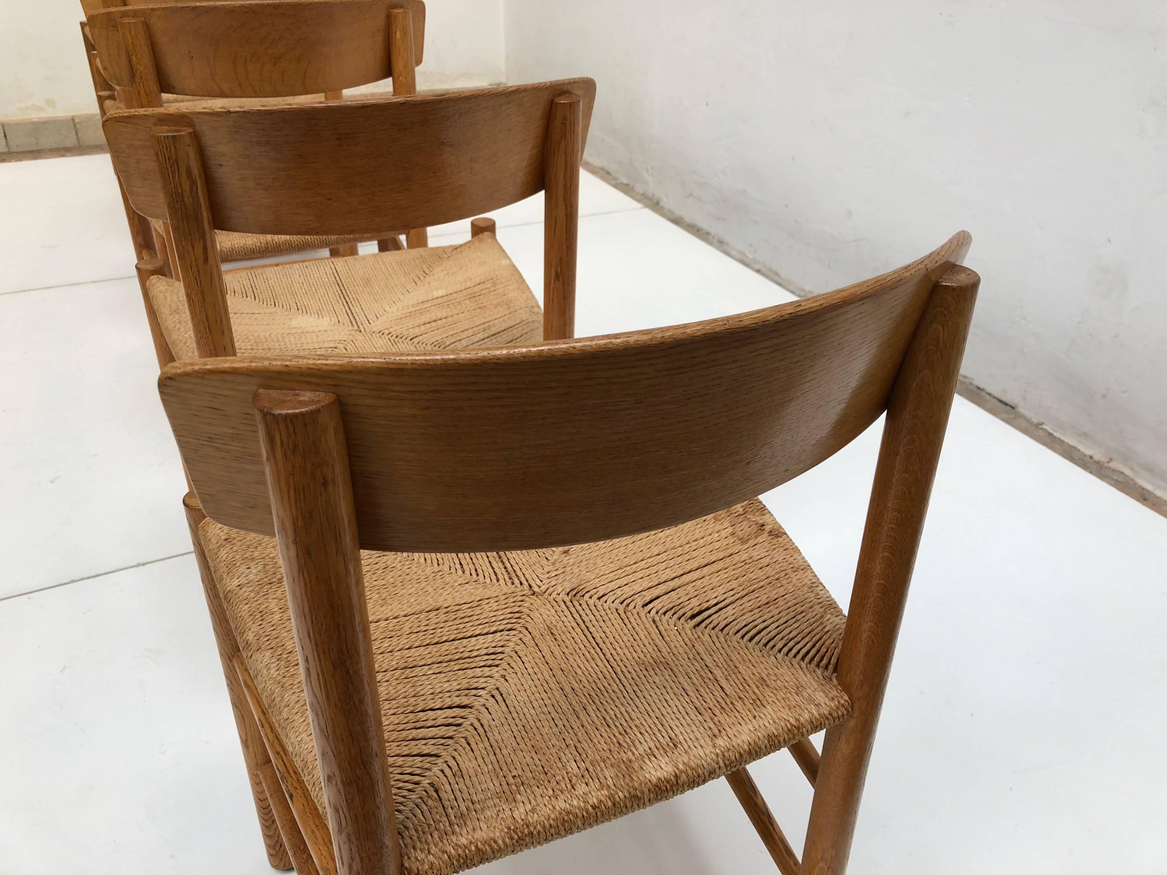 Set of Six Borge Mogensen J39 Shaker Oak and Papercord Dining Chairs, Denmark 4