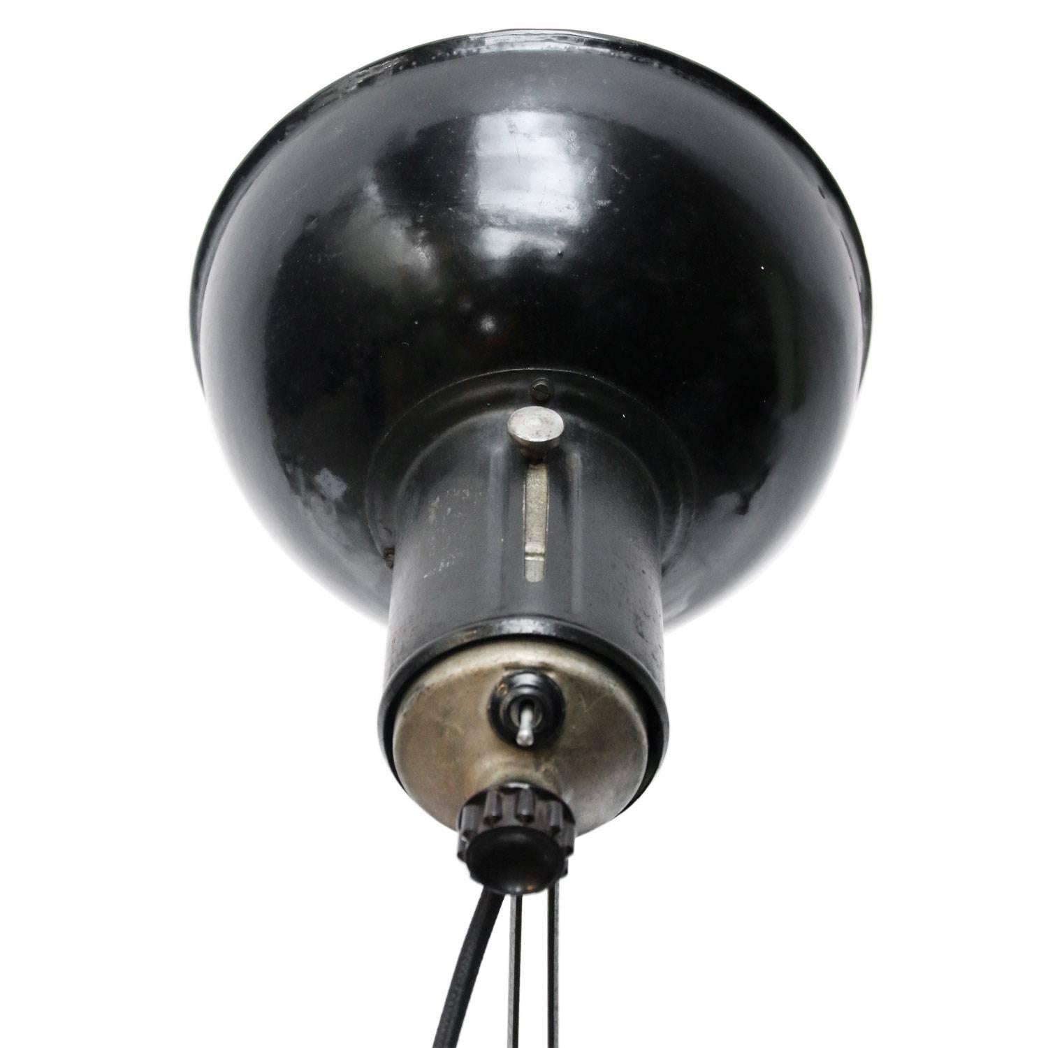 Industrial enamel desk light. Black enamel desk light.
2 meter wire and plug.

All lamps have been made suitable by international standards for incandescent light bulbs, energy-efficient and LED bulbs with an E26/E27 socket, new wiring CE certified