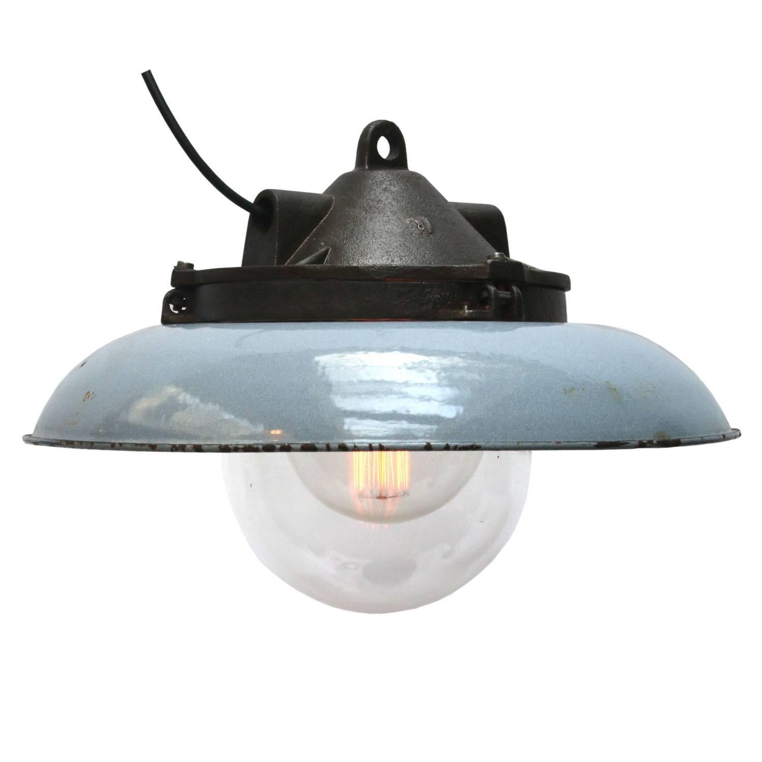 Industrial factory pendant. Grey enamel shade. Cast iron top. Clear glass

Weight: 6.0 kg / 13.2 lb

All lamps have been made suitable by international standards for incandescent light bulbs, energy-efficient and LED bulbs. E26/E27 bulb holders