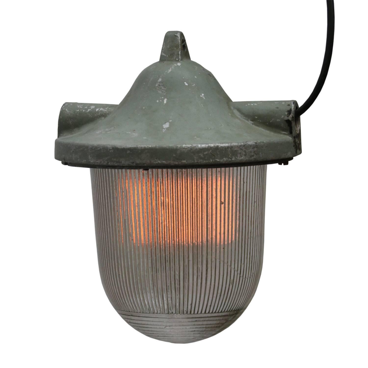 Hanging lamp striped glass. Gray cast aluminium top.

Weight: 2.9 kg / 6.4 lb

All lamps have been made suitable by international standards for incandescent light bulbs, energy-efficient and LED bulbs. E26/E27 bulb holders and new wiring are CE