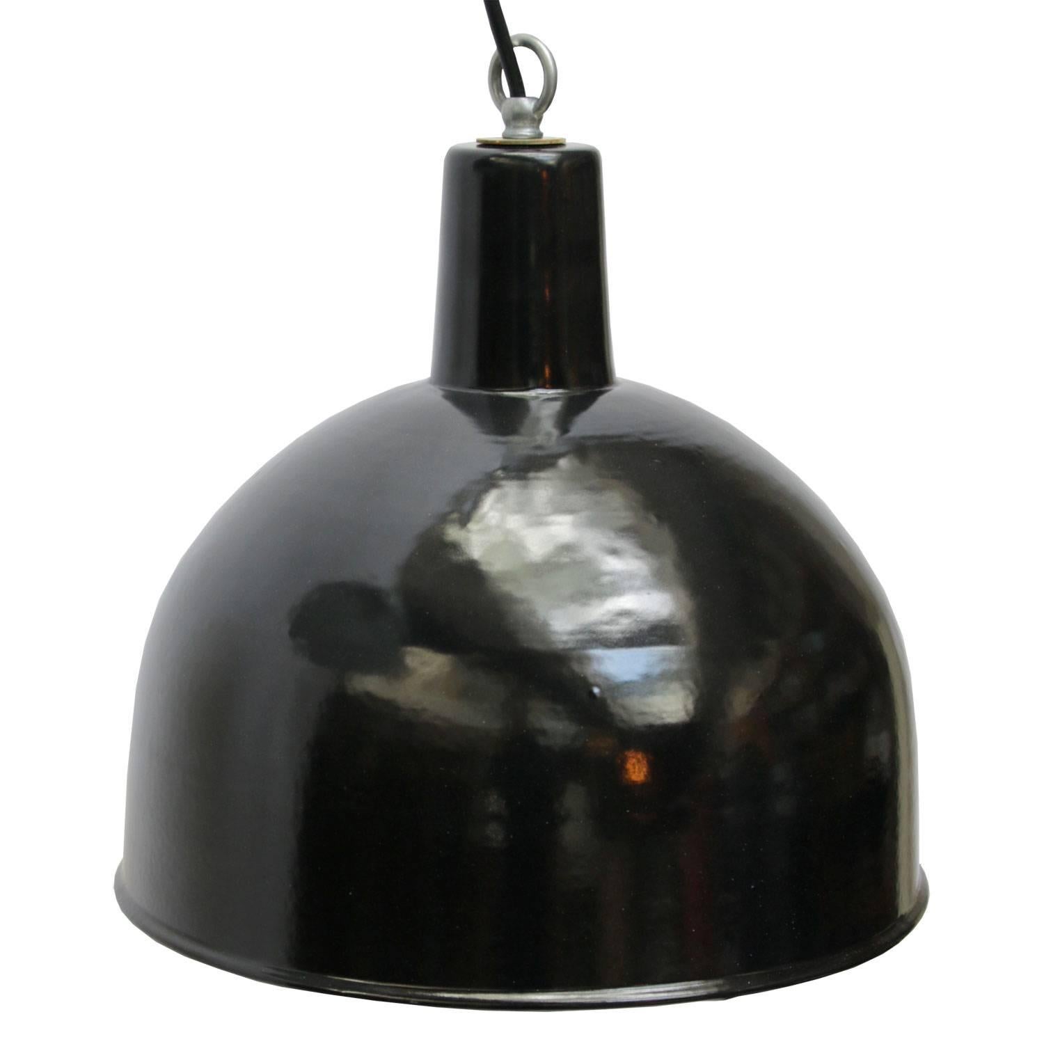 Round Black Enamel Factory Hanging Light Pendant (5x) In Excellent Condition In Amsterdam, NL