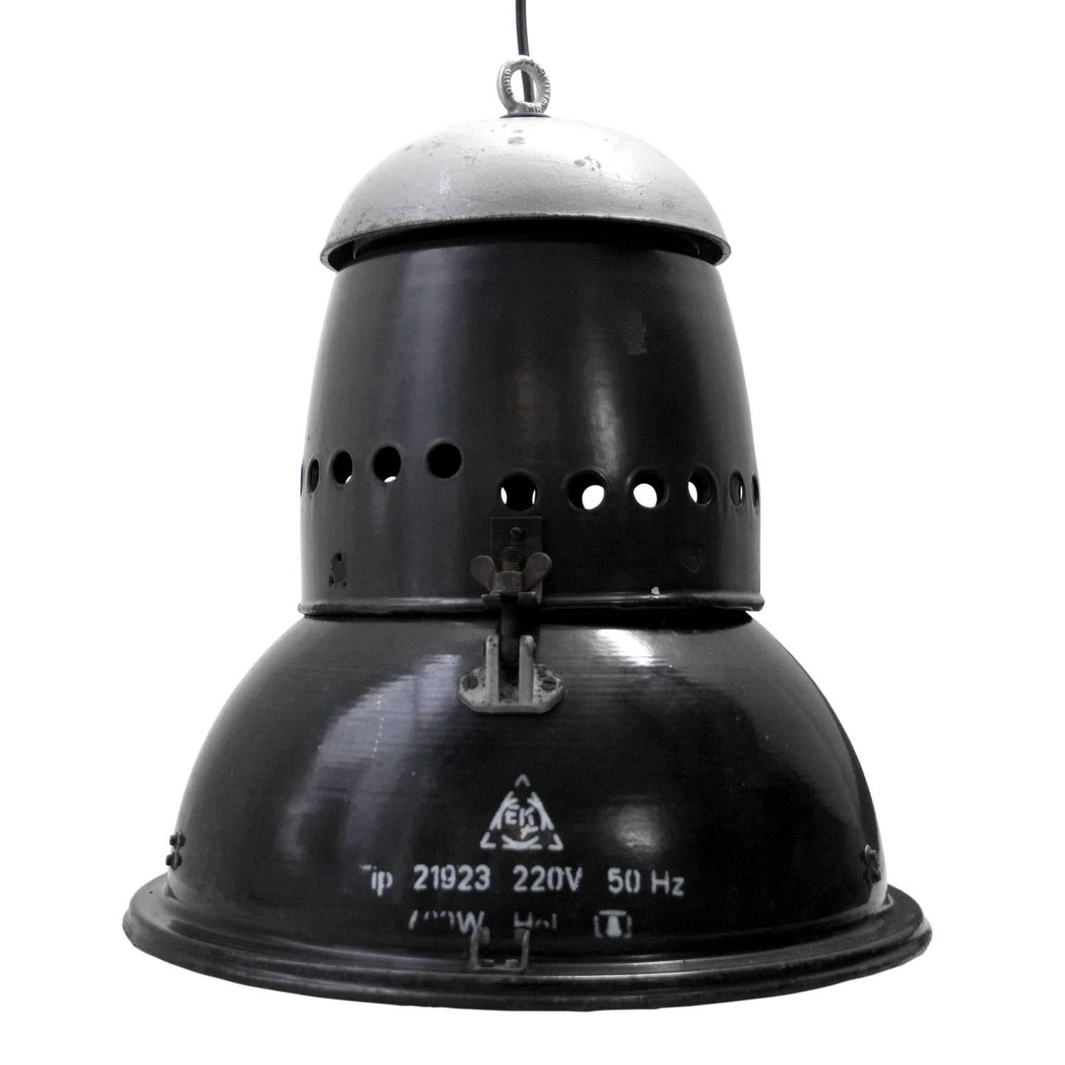 dark blue enamel Industrial lamp. White interior cast iron top.

Measures: Weight 7.5 kg / 16.5 lb

All lamps have been made suitable by international standards for incandescent light bulbs, energy-efficient and LED bulbs. E26 / E27 bulb holders and