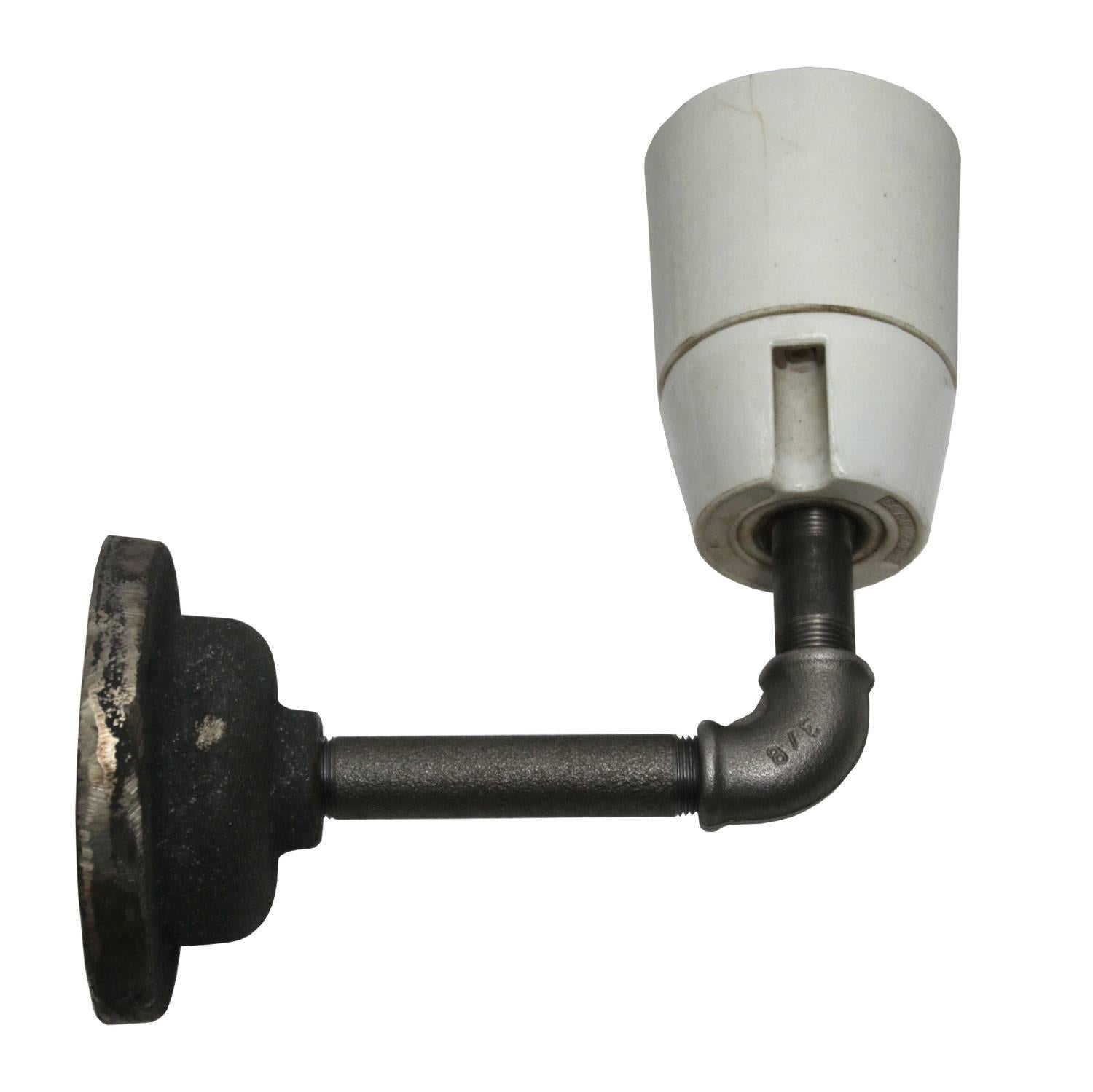 wall bulb holder