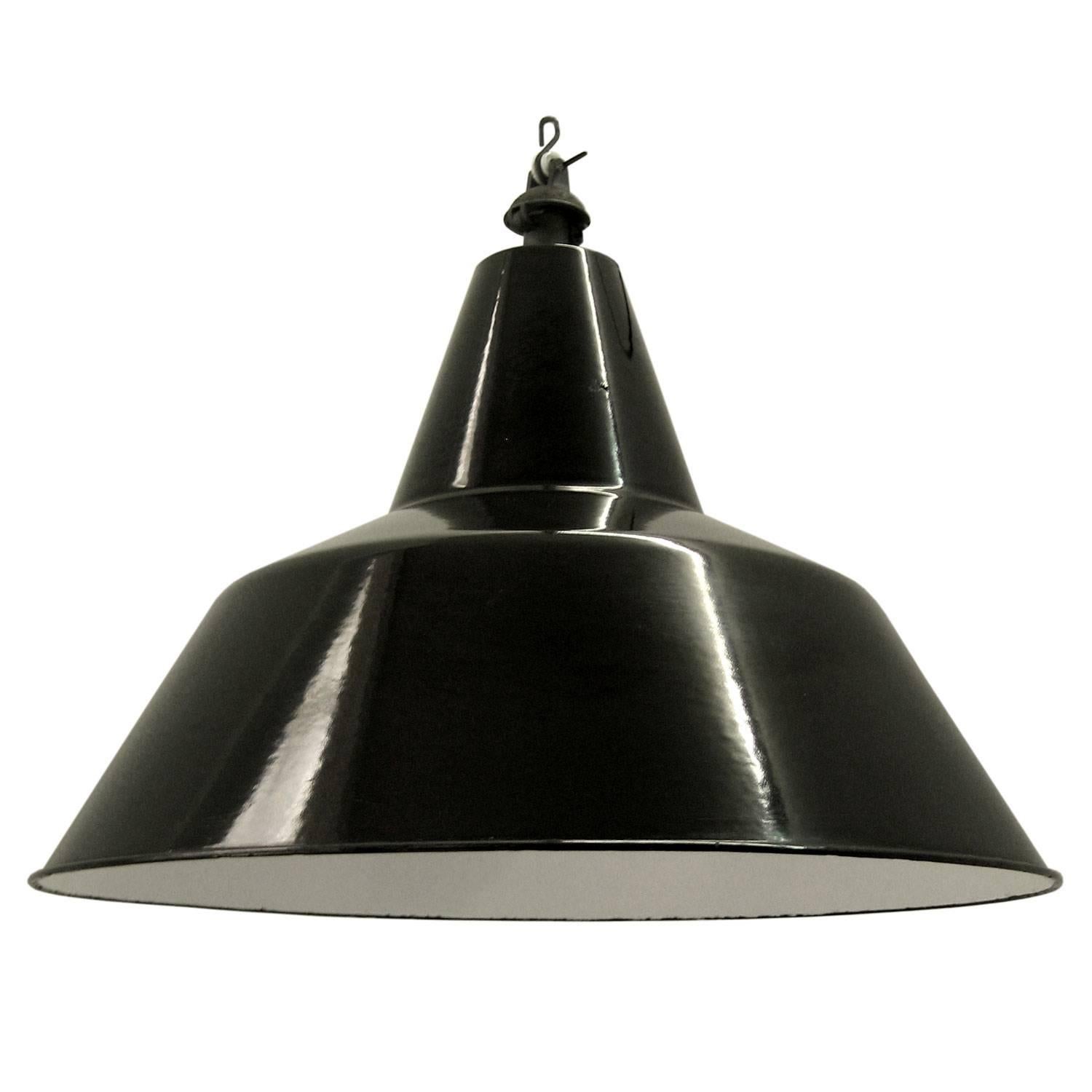 Industrial hanging lamp. Black enamel white interior.

Measure: Weight 2.0 kg / 4.4 lb

All lamps have been made suitable by international standards for incandescent light bulbs, energy-efficient and LED bulbs. E26/E27 bulb holders and new wiring