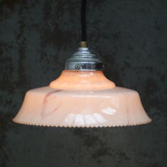 Set di 2 lampade a sospensione in vetro con motivo marmorizzato “Clichy” rosa francese, anni ’20