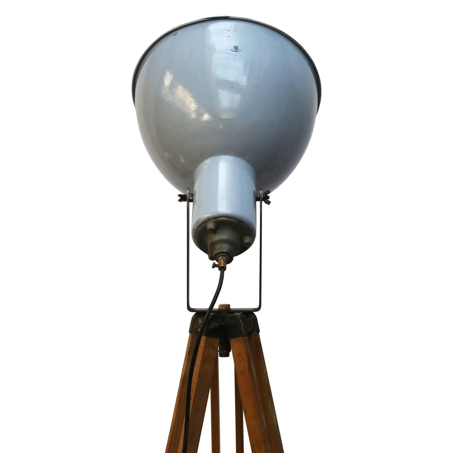 20th Century Wooden Tripod Gray Enamel Industrial Spot Light 