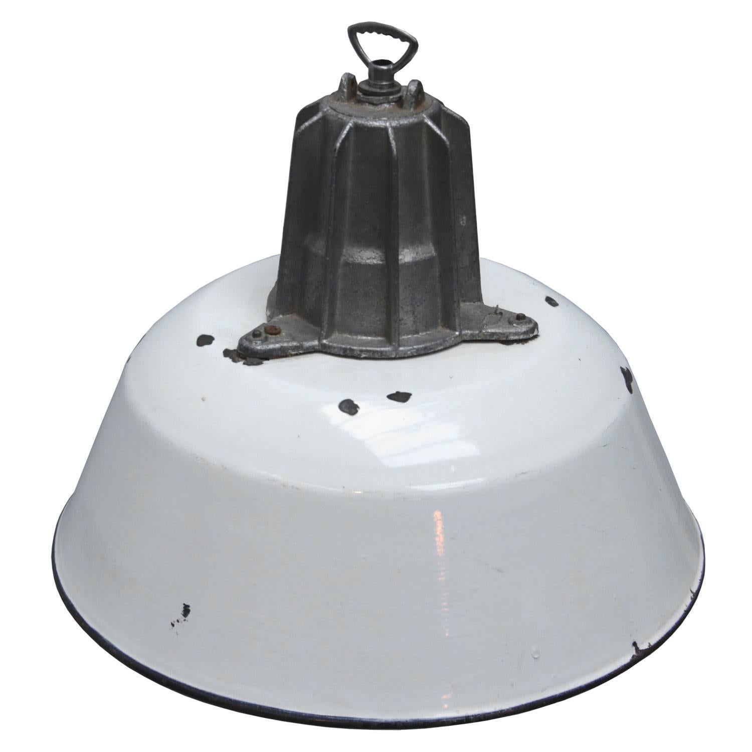 Industrial hanging lamp. White enamel. White interior.
Cast aluminium top.

Weight: 2.0 kg / 4.4 lb

All lamps have been made suitable by international standards for incandescent light bulbs, energy-efficient and LED bulbs. E26/E27 bulb holders and