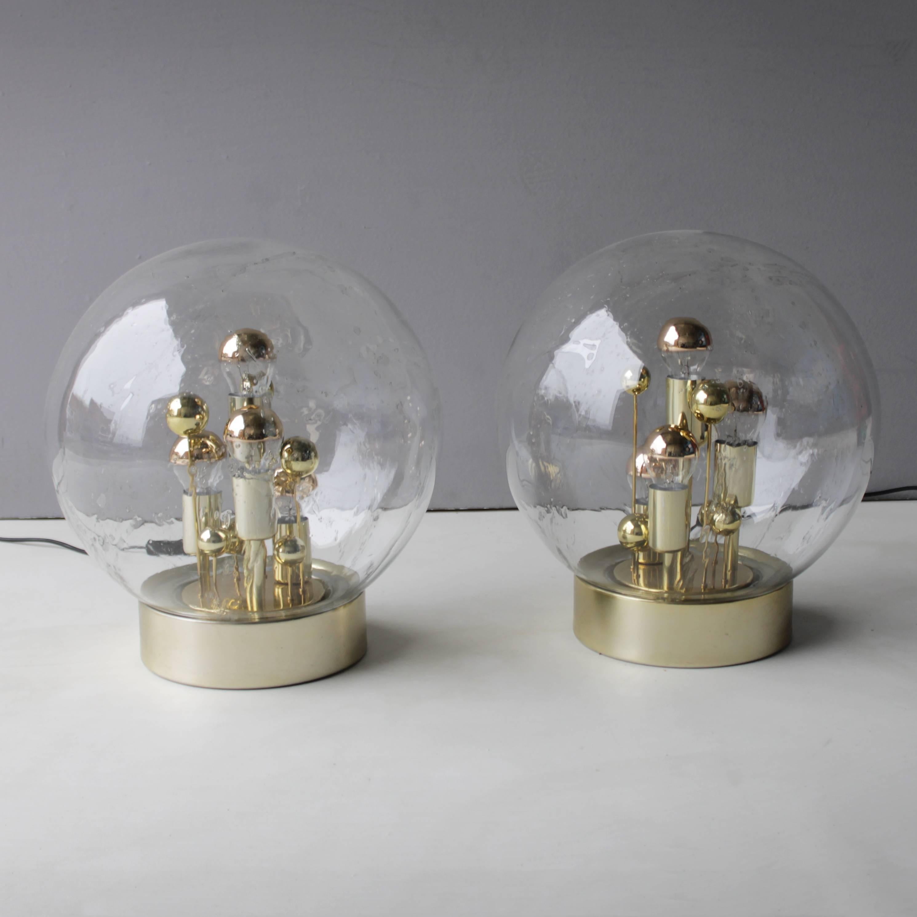 Pair of Doria Gold Globe Table Lights In Excellent Condition In JM Haarlem, NL