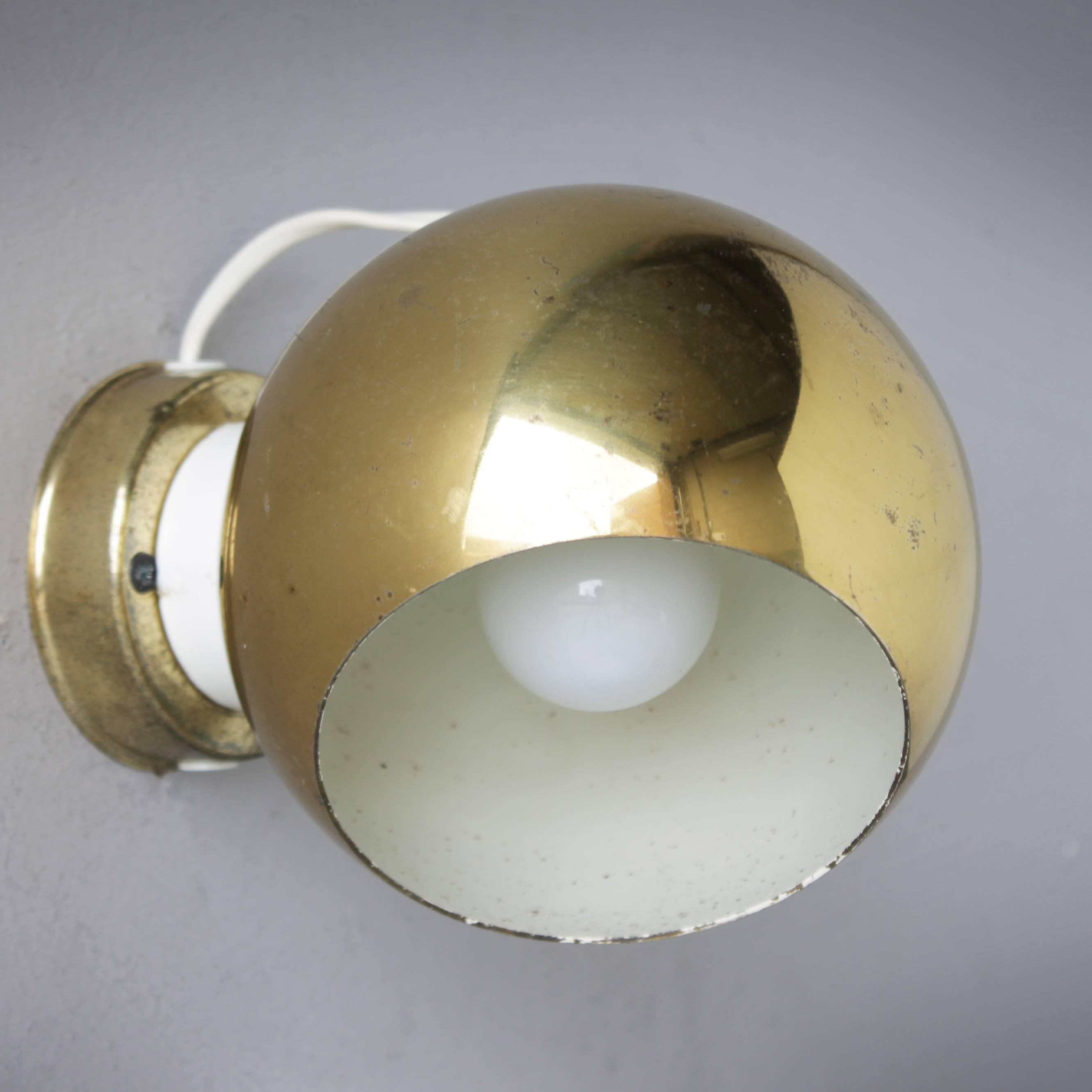 Three Magnetic Brass Ball Lights by Reggiani In Good Condition In JM Haarlem, NL