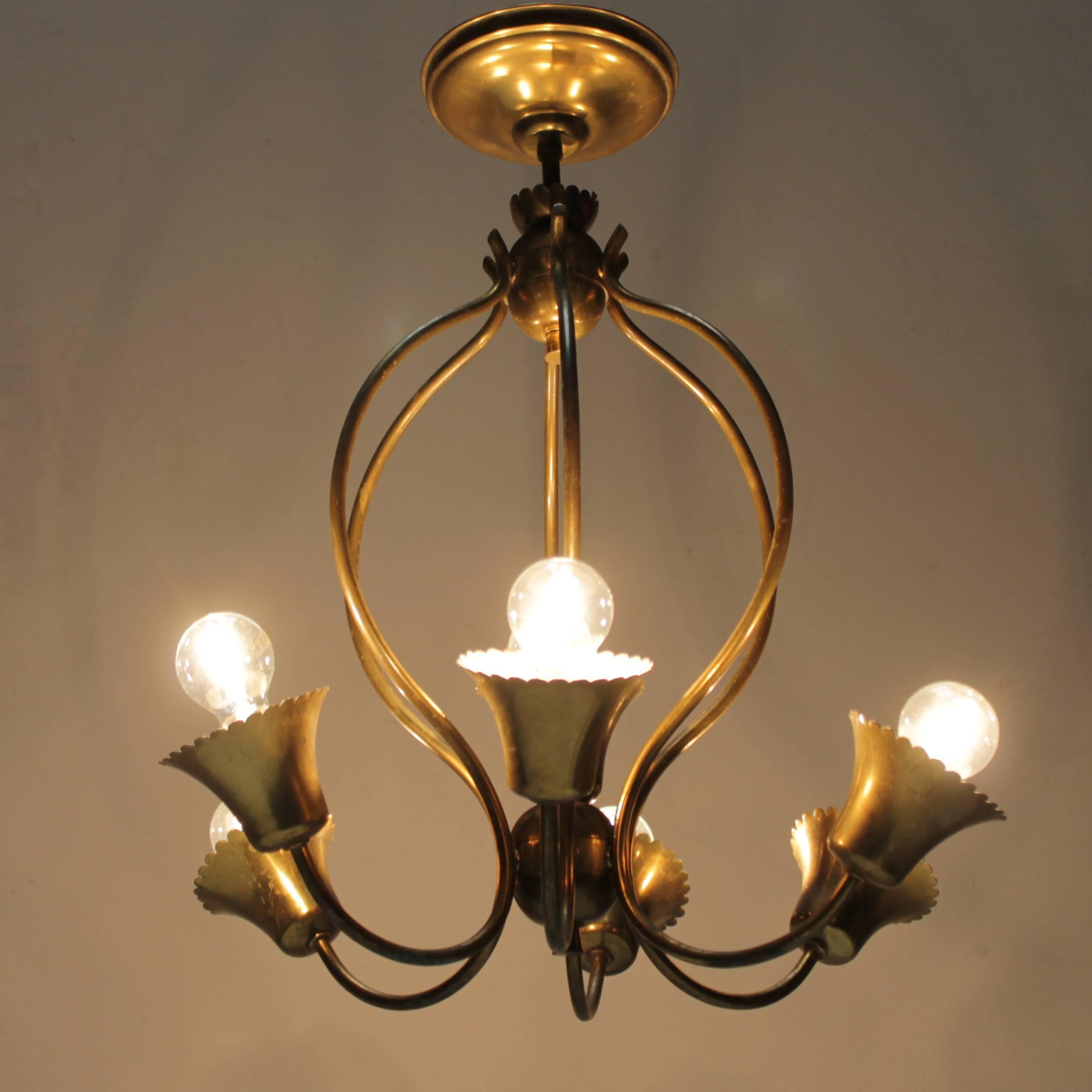 Mid-20th Century Italian Chandelier attributed to Arredoluce