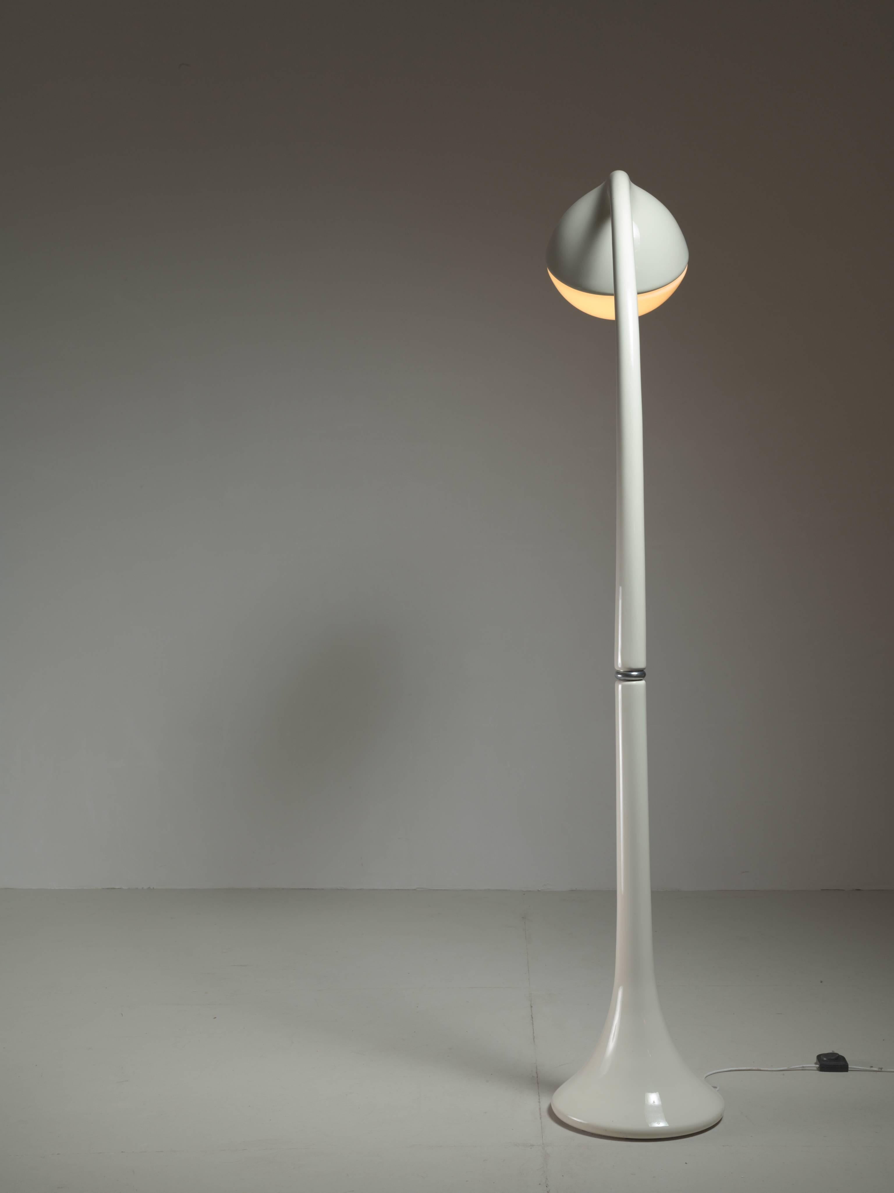 Italian Fabio Lenci Wood and Perspex Floor Lamp Lampione for Guzzini, Italy, 1970s For Sale