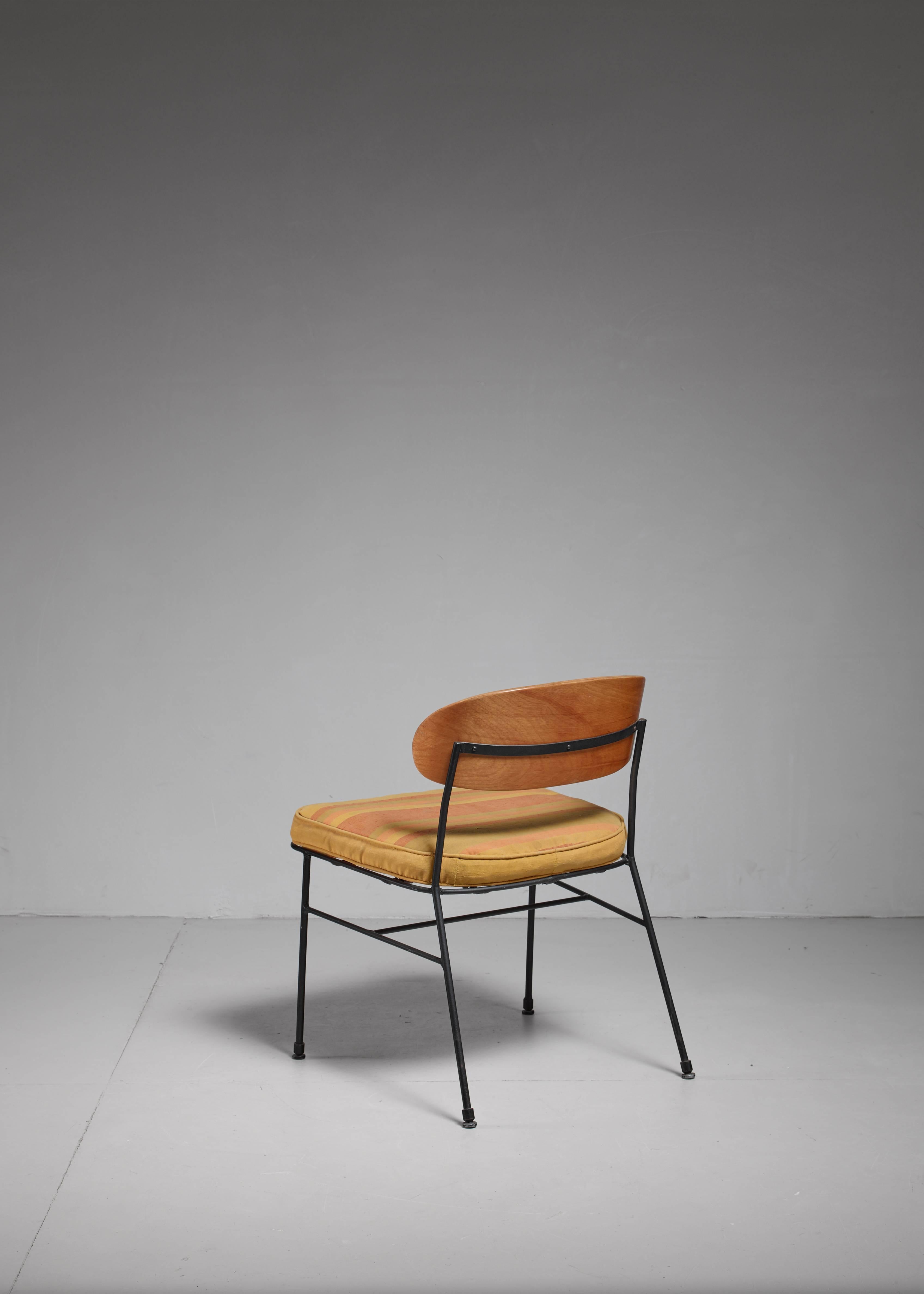 American Paul Laszlo Side Chair with Curved Plywood Backrest, California, 1950s For Sale
