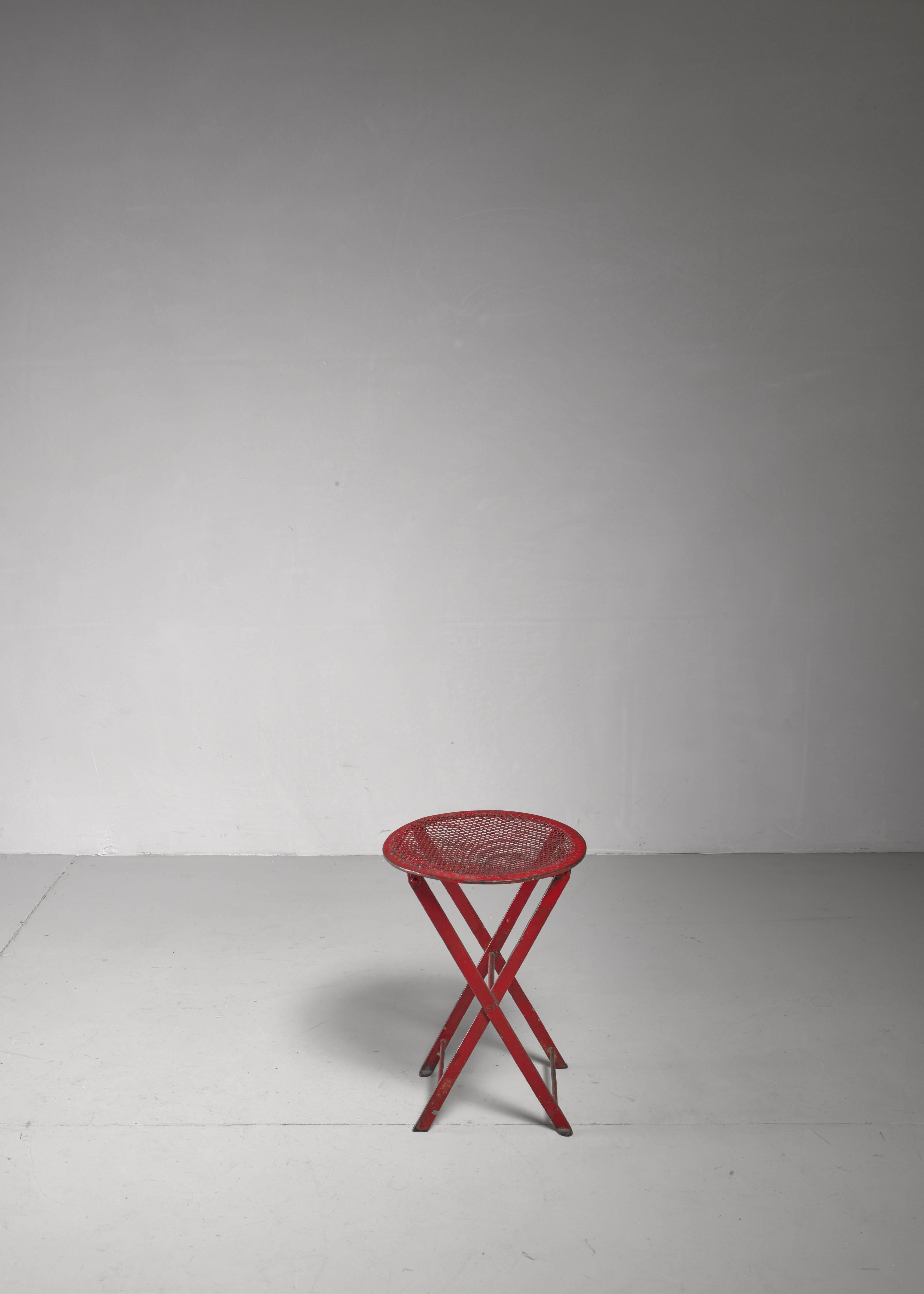 folding metal stool