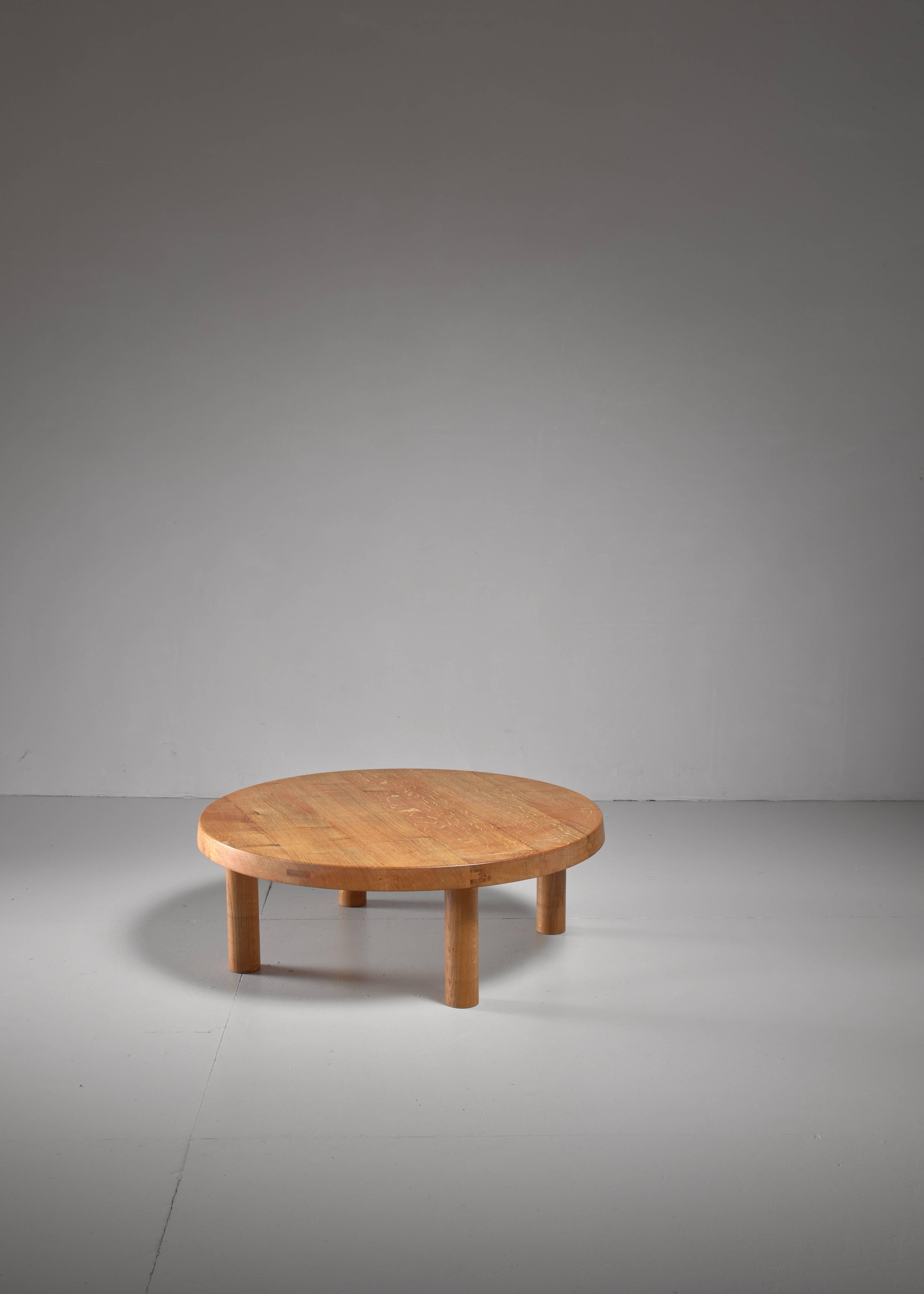 round oak coffee tables