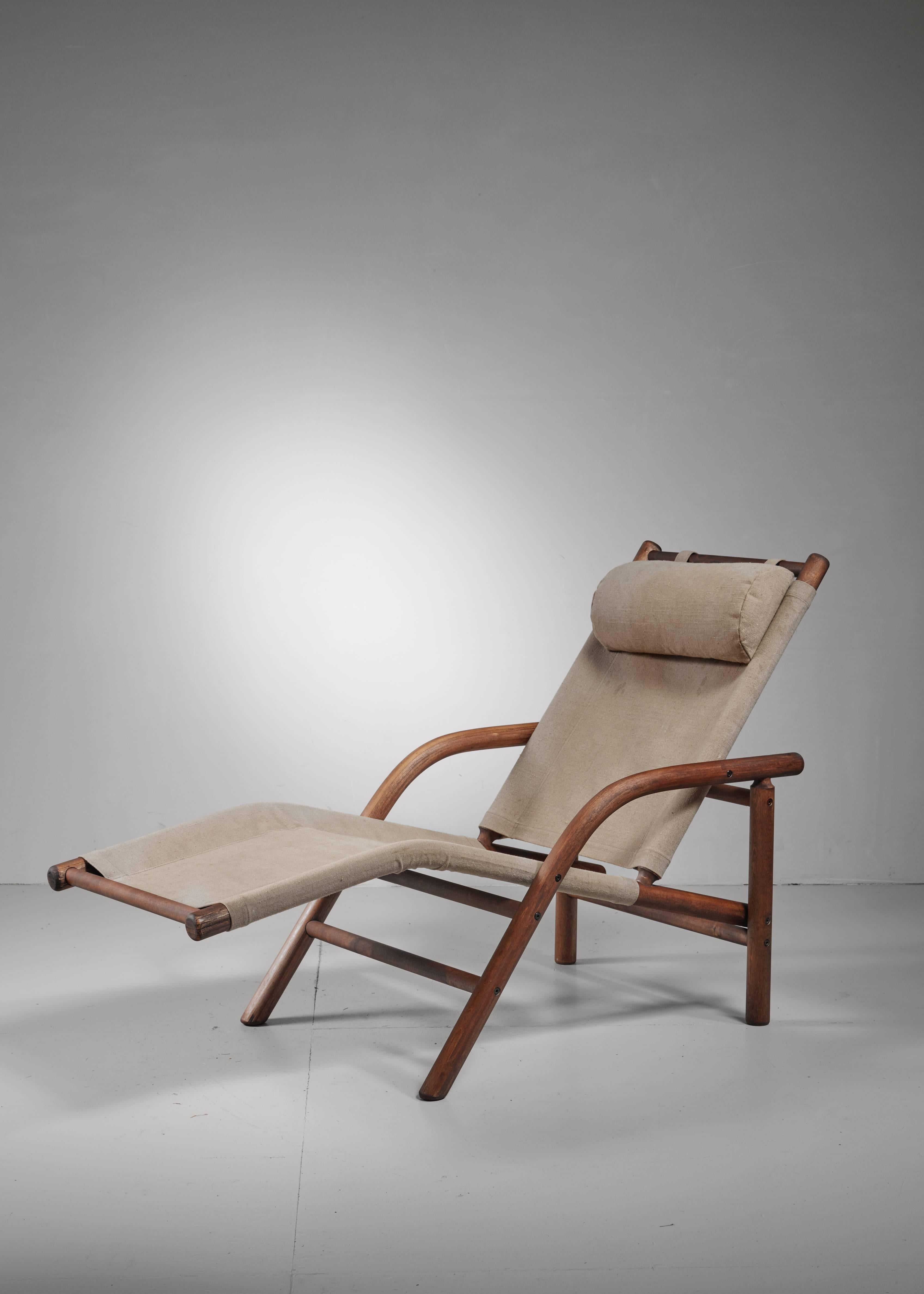A Ben af Schulten lounge chair or chaise longue, made of bent birch with a canvas seating and in a mint condition.