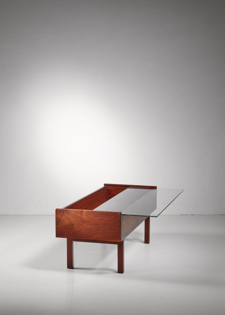 Ardden Riddle Coffee Table with Glass Top, USA, 1970s For Sale at 1stDibs