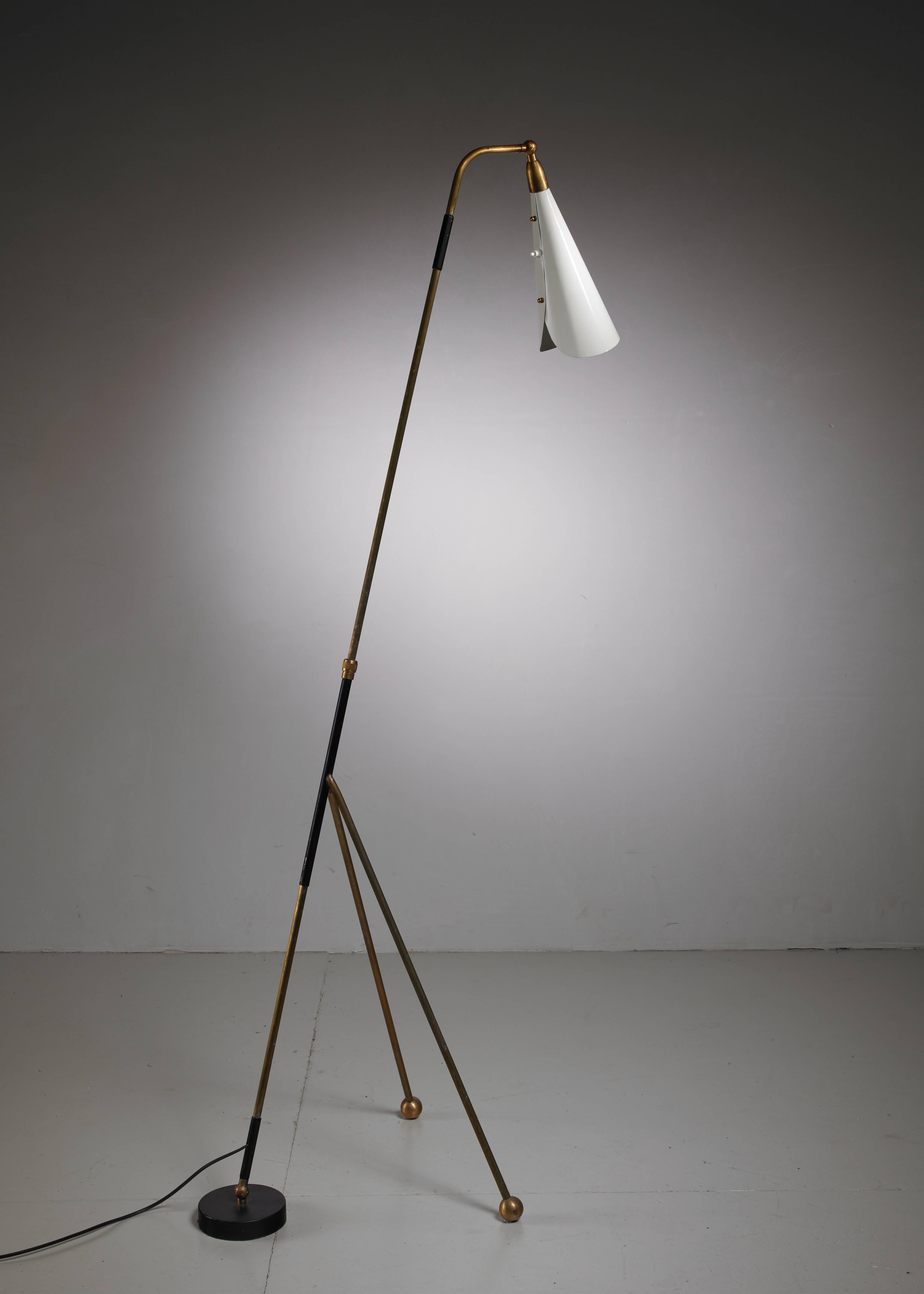 Mid-Century Modern Italian Brass and Metal Floor Lamp, Arteluce Style, 1950s