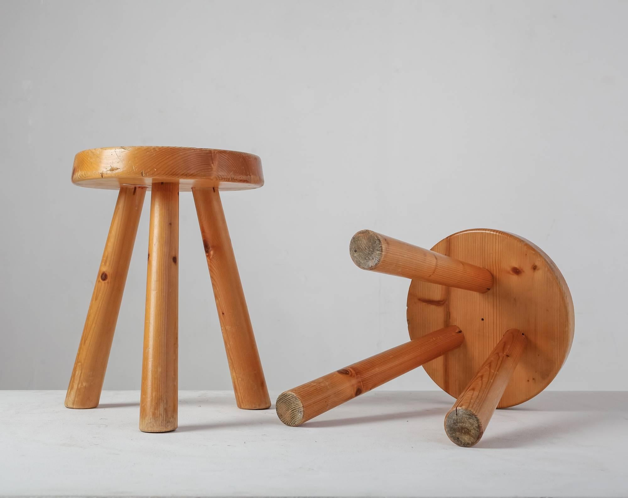 Mid-Century Modern Charlotte Perriand Pair of Tripod Pine Stool from Les Arcs, France, 1960s For Sale