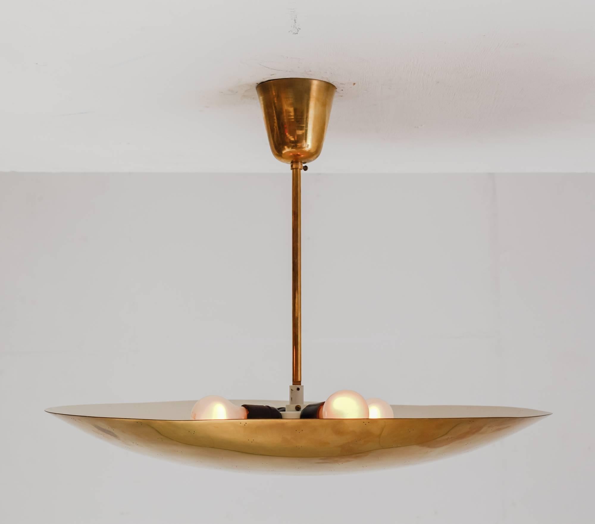 Mid-Century Modern Paavo Tynell rare and large pendant in brass, Finland, 1940s For Sale
