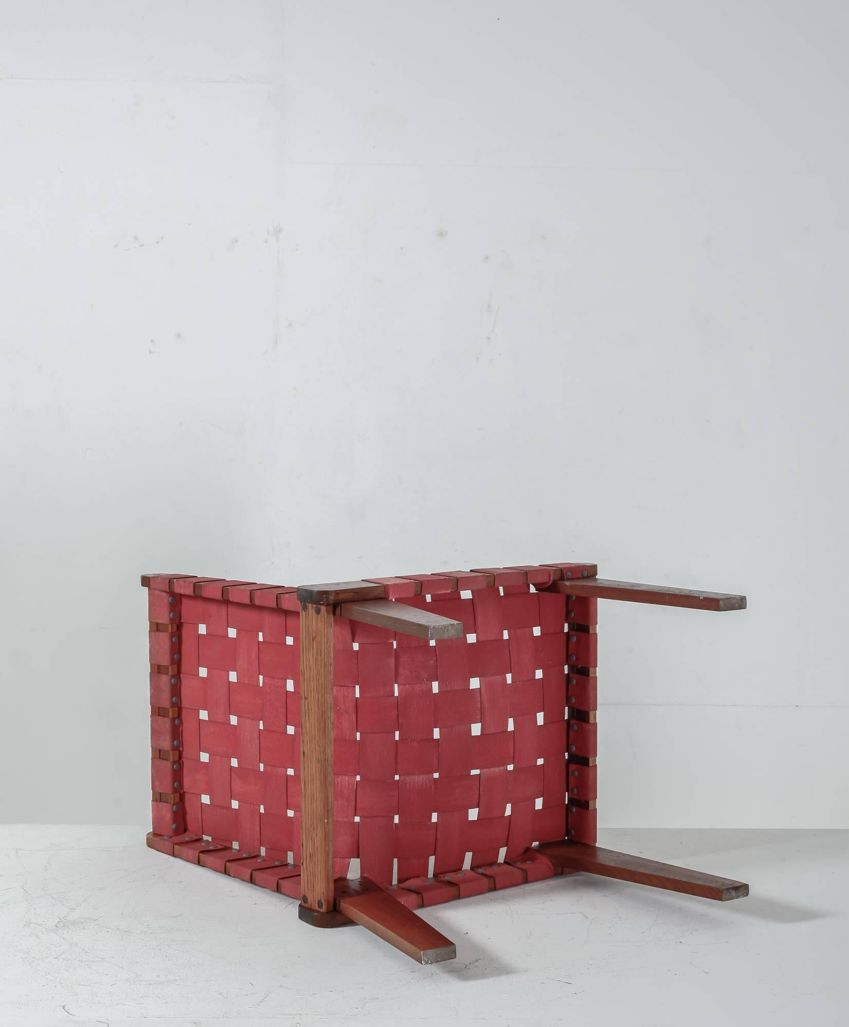 Mid-20th Century Minimal Red Webbed Chair, USA, 1950s For Sale