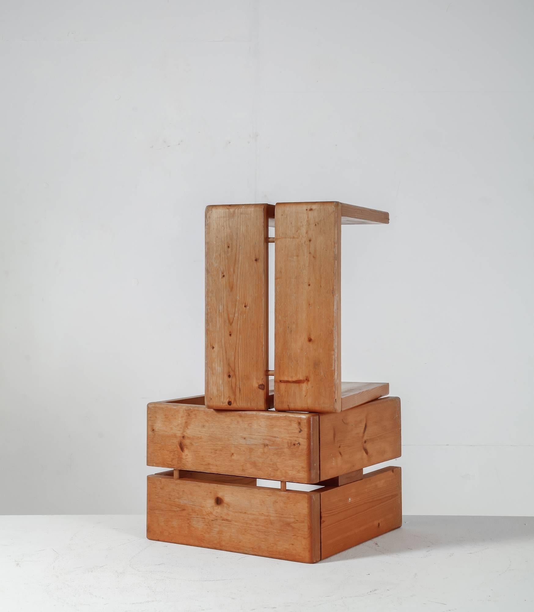 Charlotte Perriand Pair of Rectangular Pine Stools, France, 1960s In Good Condition For Sale In Maastricht, NL