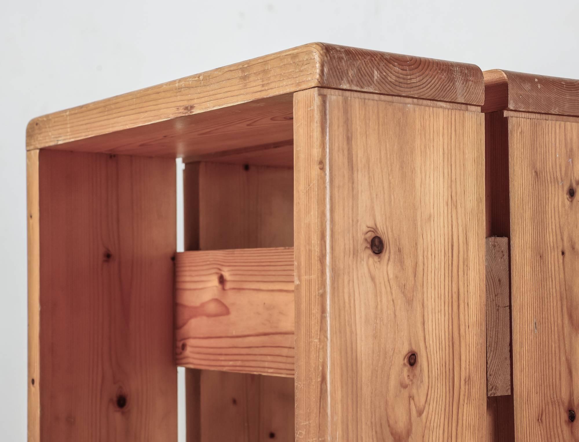 Mid-20th Century Charlotte Perriand Pair of Rectangular Pine Stools, France, 1960s For Sale