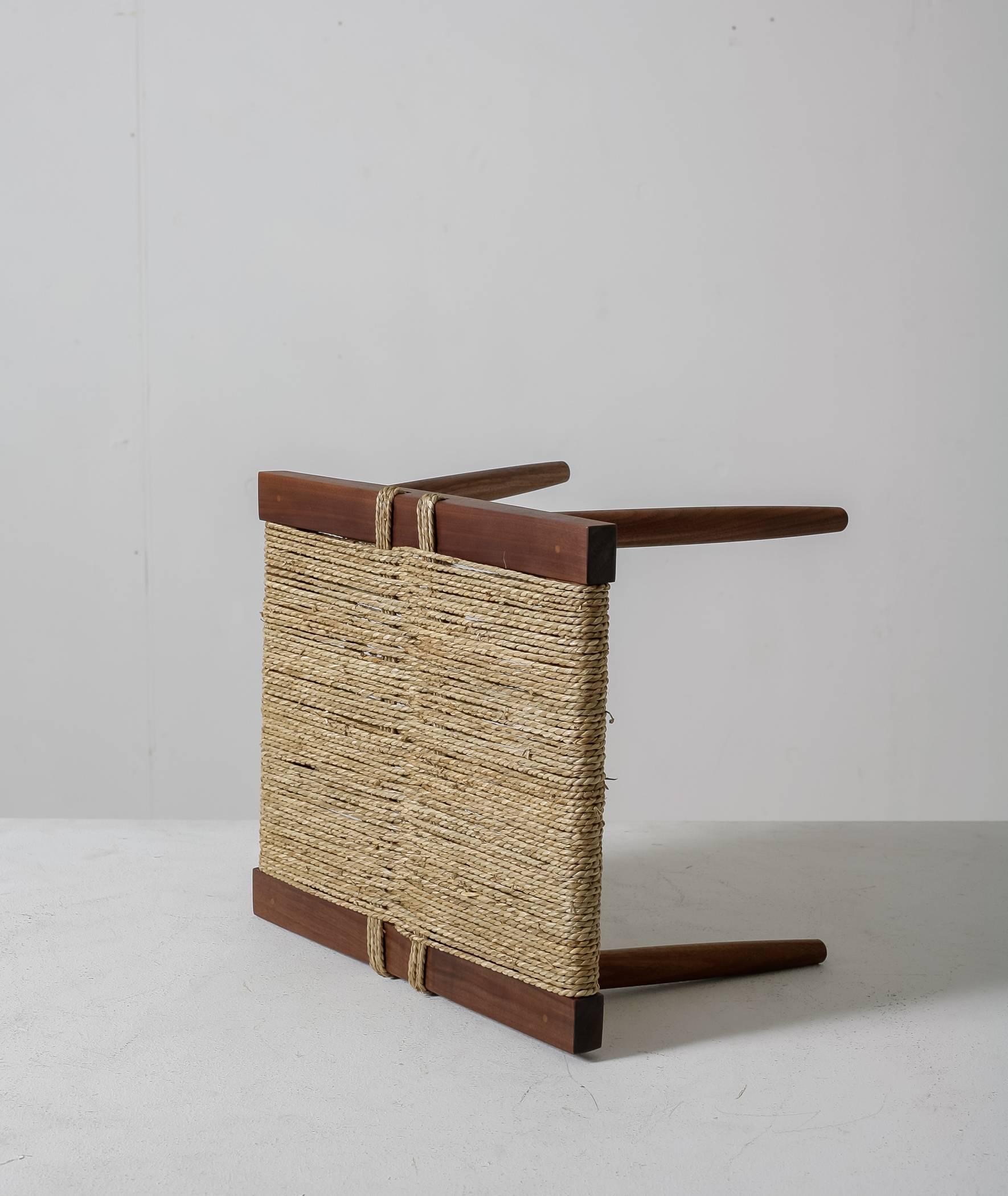 George Nakashima Walnut with Grass Rope Stool, USA, 1950s In Excellent Condition For Sale In Maastricht, NL