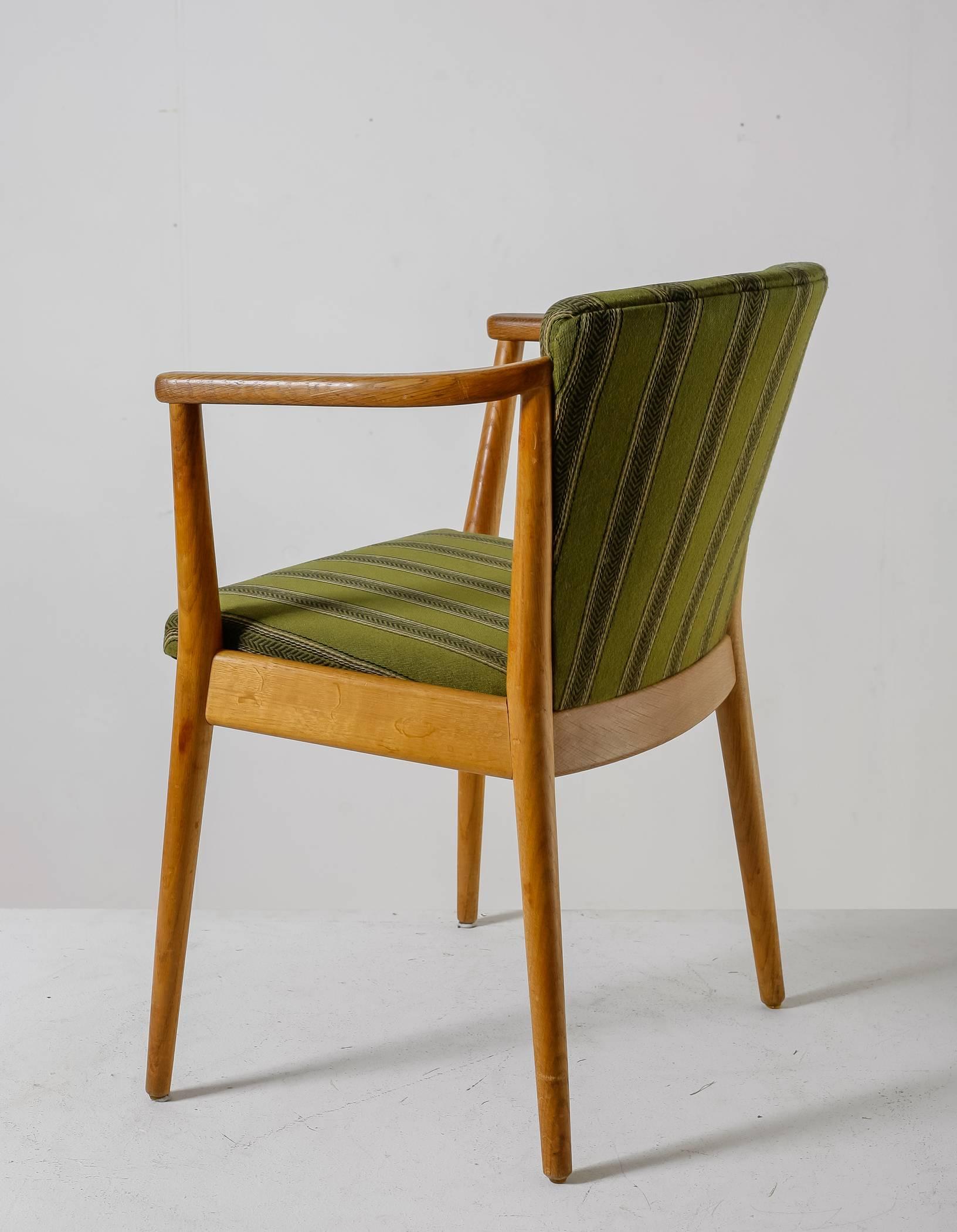 Nanna Ditzel 83A armchair for Søren Willadsen, Denmark, 1952 In Excellent Condition For Sale In Maastricht, NL
