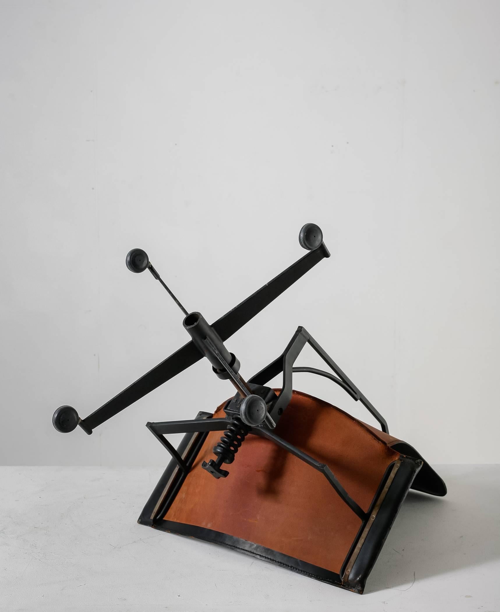 Mid-20th Century William Katavolos Swiveling Black Leather Sling Chair, USA, 1950s