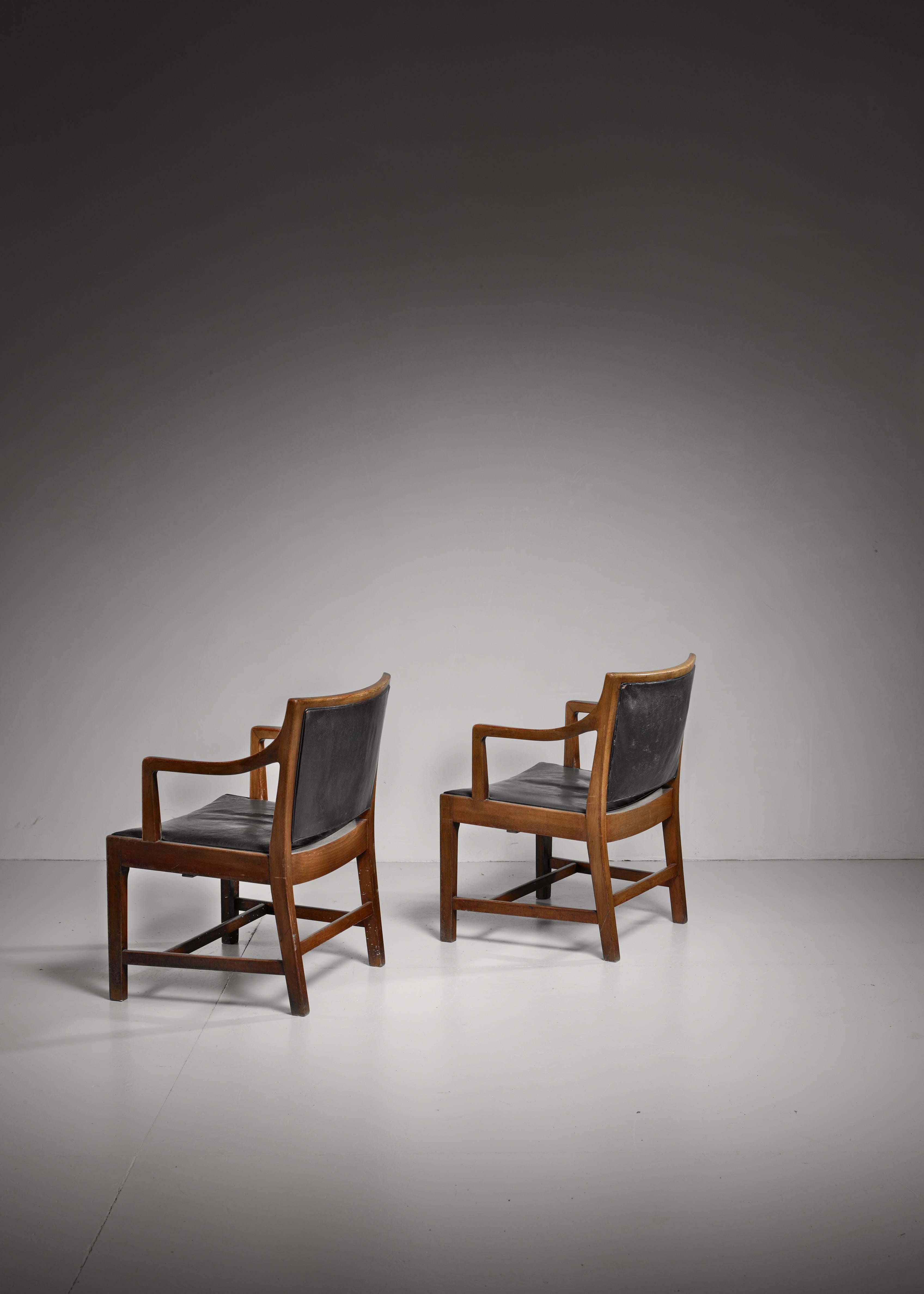 Mid-20th Century Pair of Kay Fisker Attributed Danish Armchairs, 1940s-1950s For Sale
