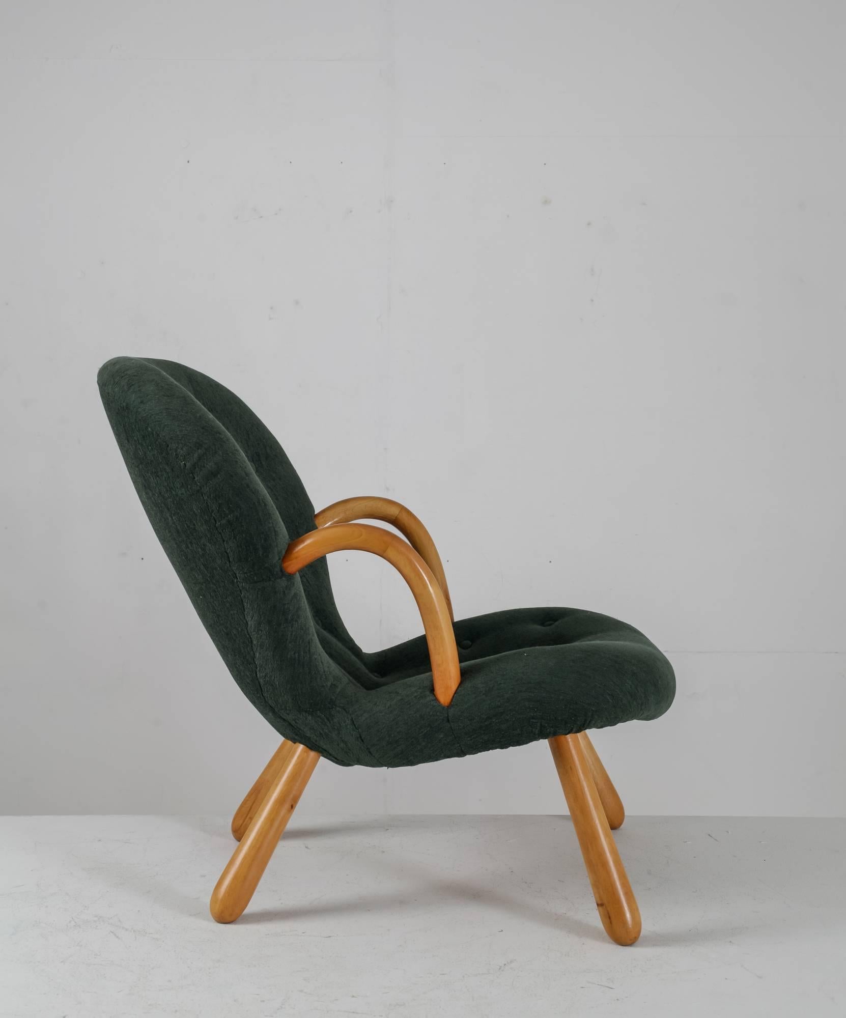 Scandinavian Modern Philip Arctander Clam Chair with Green Upholstery, Denmark, 1940s For Sale