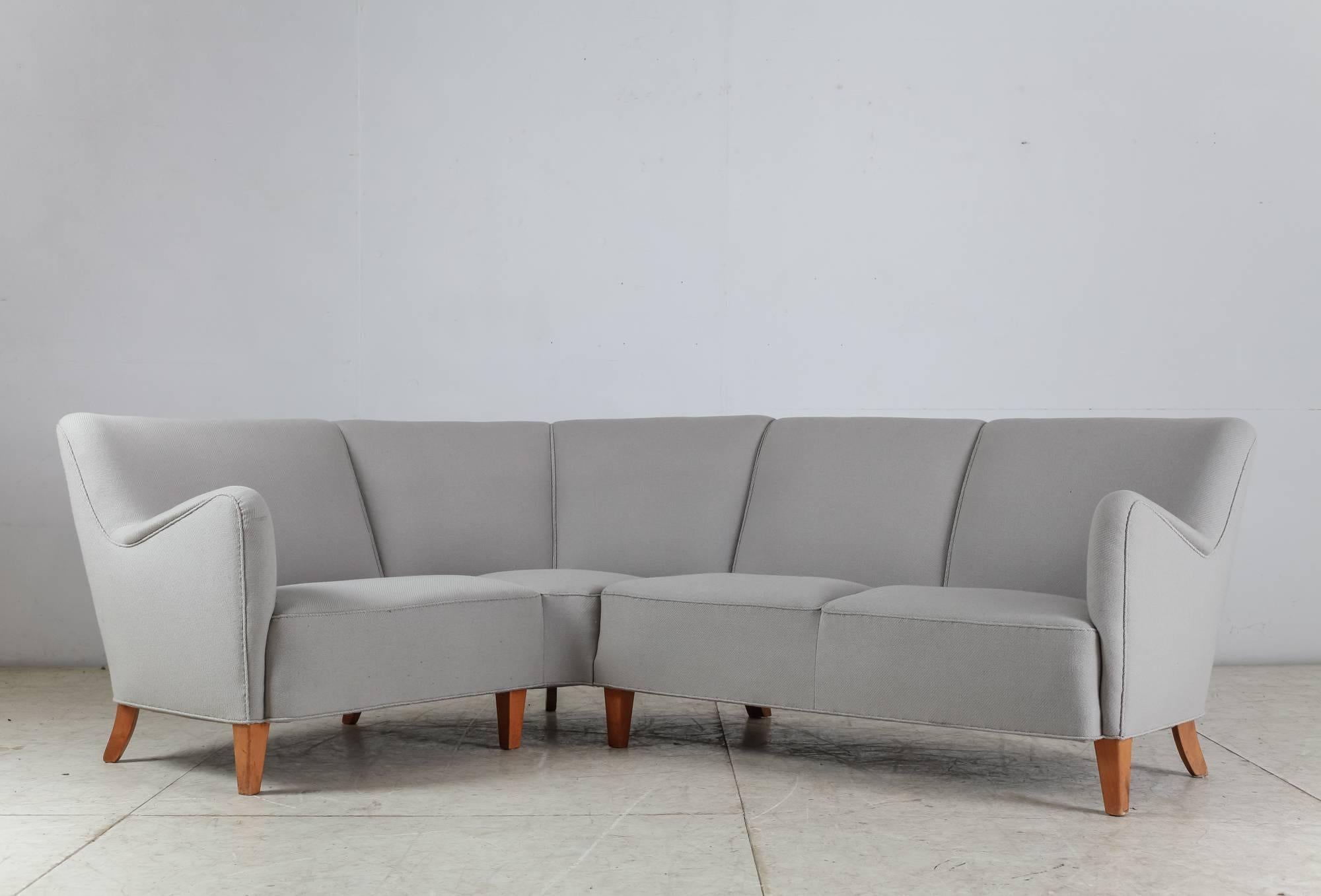 Scandinavian Modern Corner Sofa with Light Grey Wool Upholstery, Denmark, 1940s For Sale
