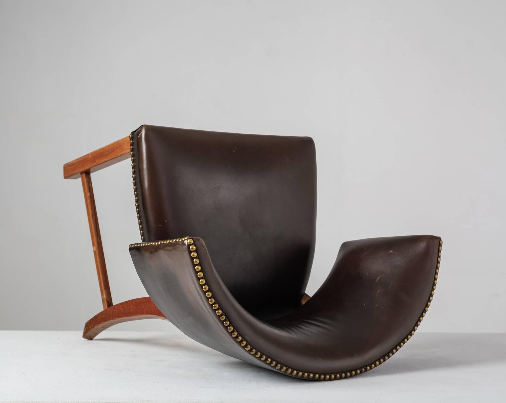 Danish Oak and Leather Sidechair with Large, Curved Backrest, 1930s For Sale 1