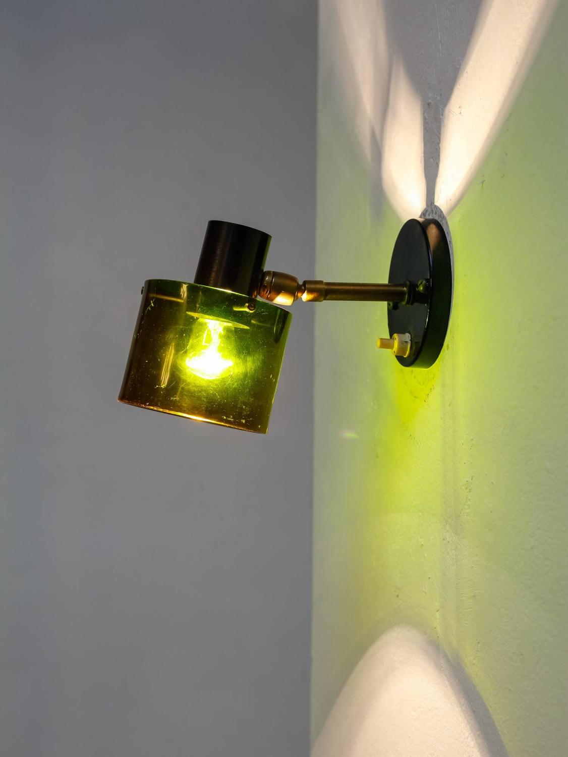 Rare Italian Wall Lamp of Black Lacquered Metal and Green Plexiglass, 1950s at 1stdibs