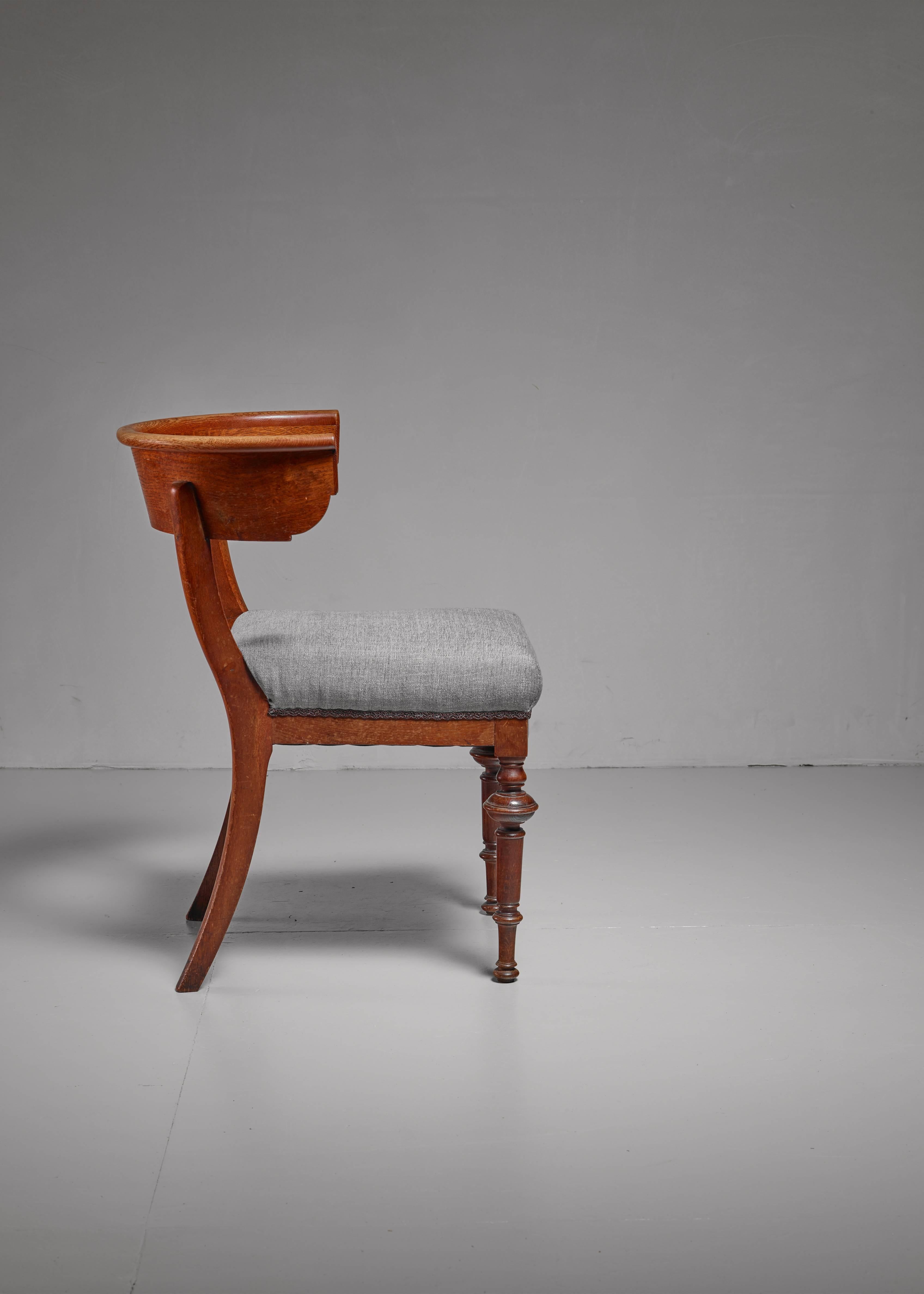 Neoclassical Oak Klismos Chair with Sculpted Front Legs, Denmark