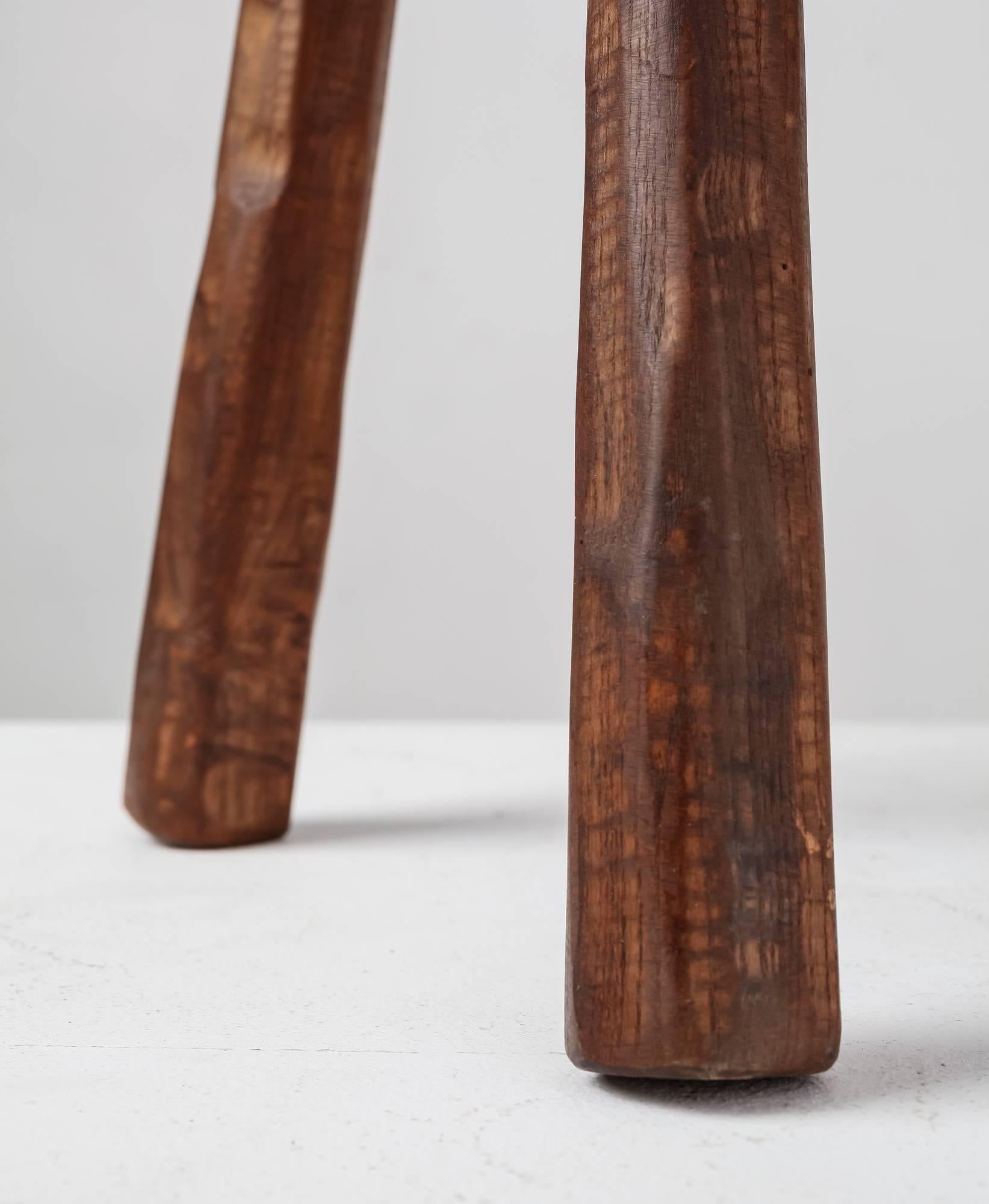 Handcrafted Pair of Tripod Stools with Heart Shaped Seat, France, 1950s In Excellent Condition In Maastricht, NL
