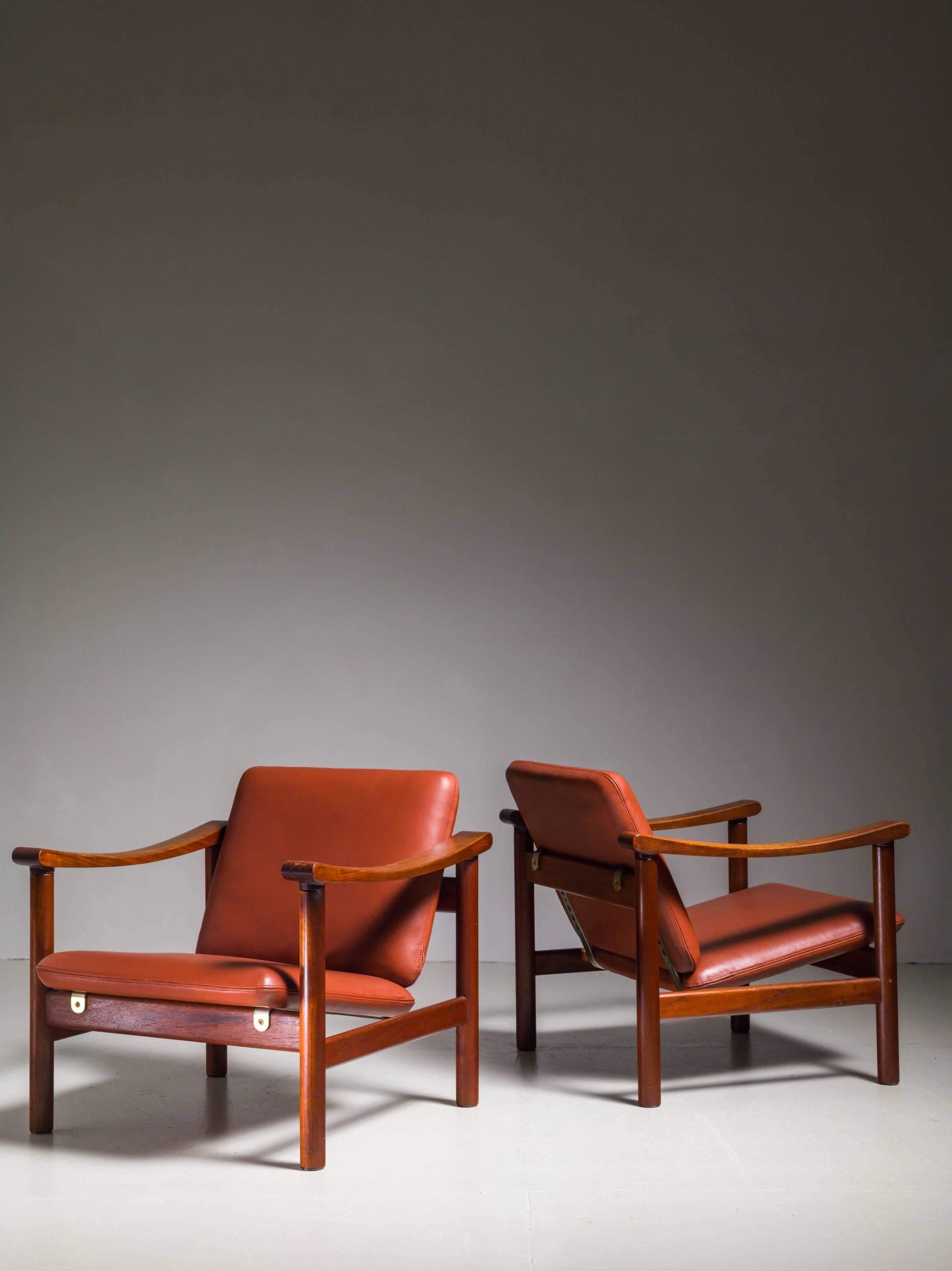 Danish Hans Wegner Pair of Lounge Chairs for GETAMA, Denmark, 1950s For Sale