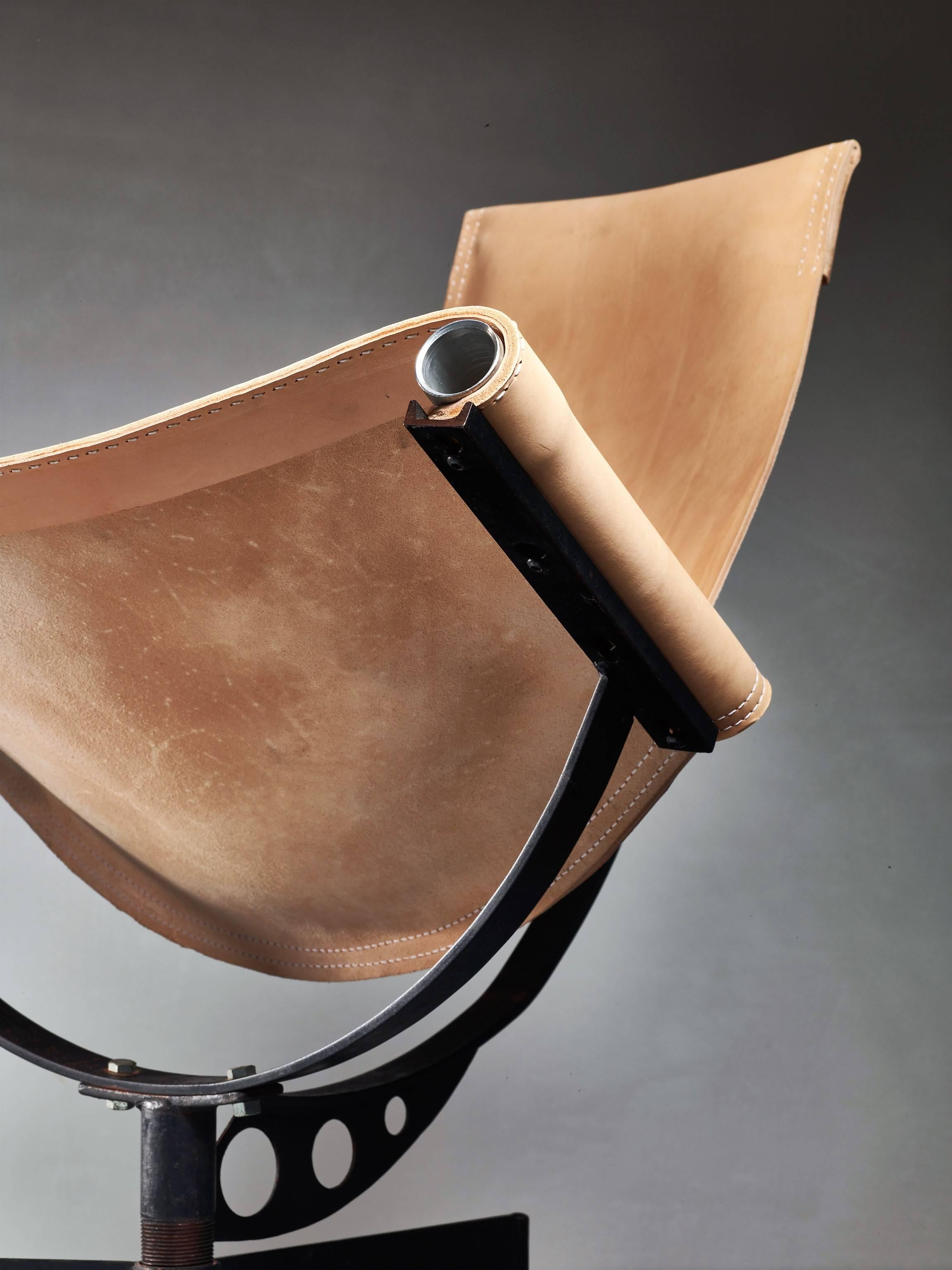 toilet lounge chair