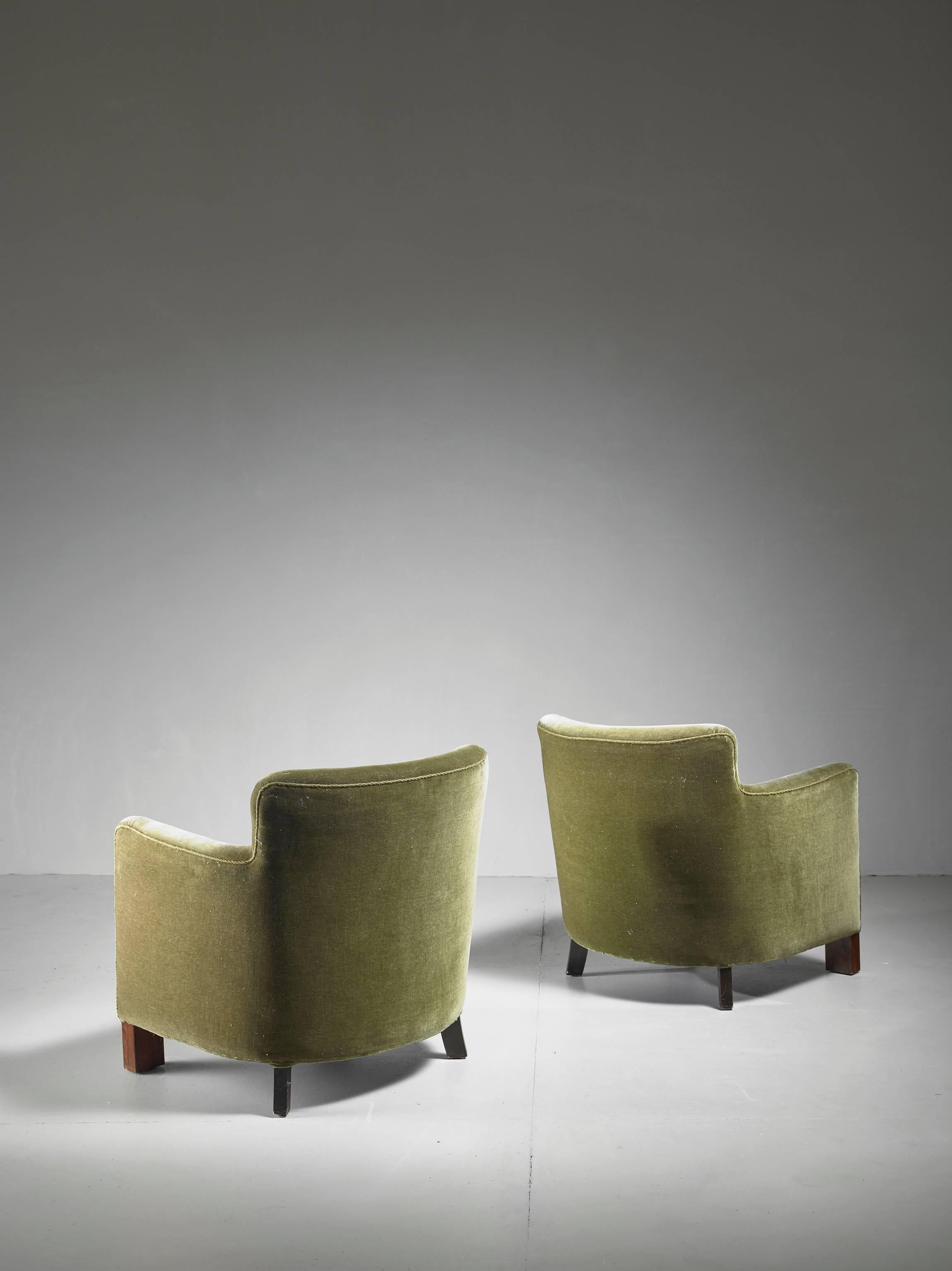 Pair of Danish Club Chairs in Green, 1940s In Excellent Condition In Maastricht, NL