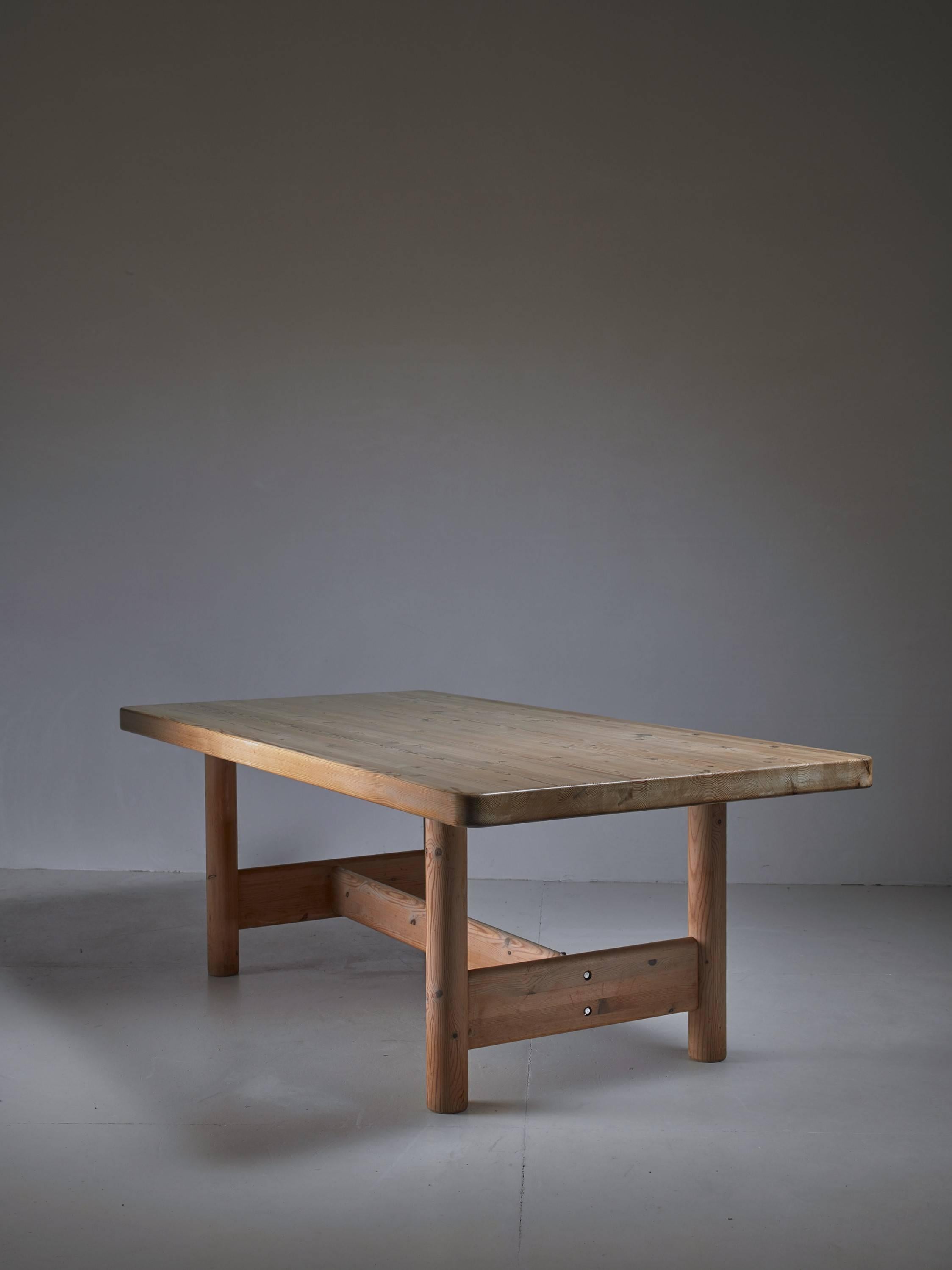 Scandinavian Modern Large Pine Dining Table by Danish Architects Friis & Moltke, 1950s