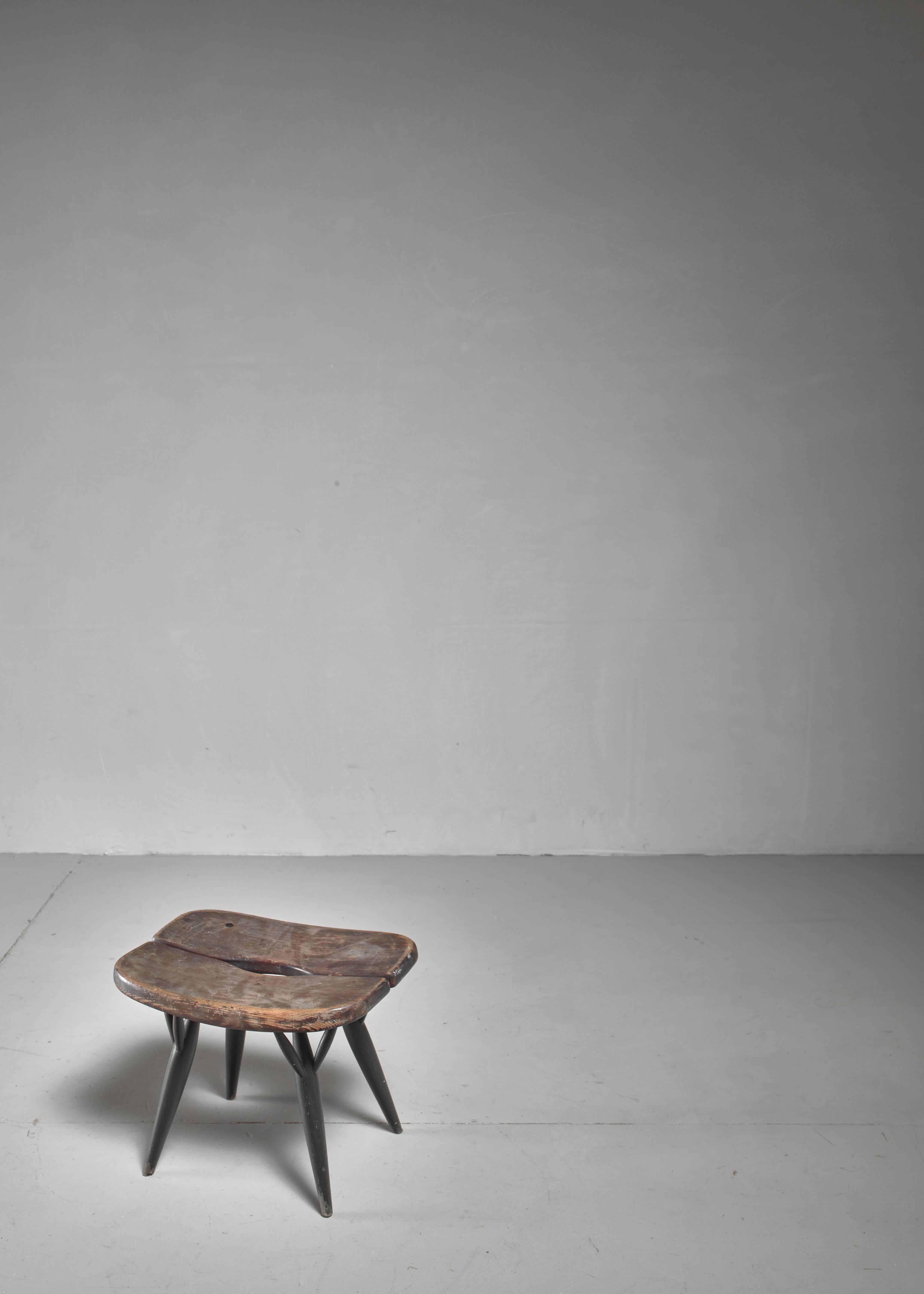 A low sauna stool in ebonized pine by Ilmari Tapiovaara for Asko. This is a lower version of the more common Pirkka stool.
Marked by Tapiovaara and Asko.
